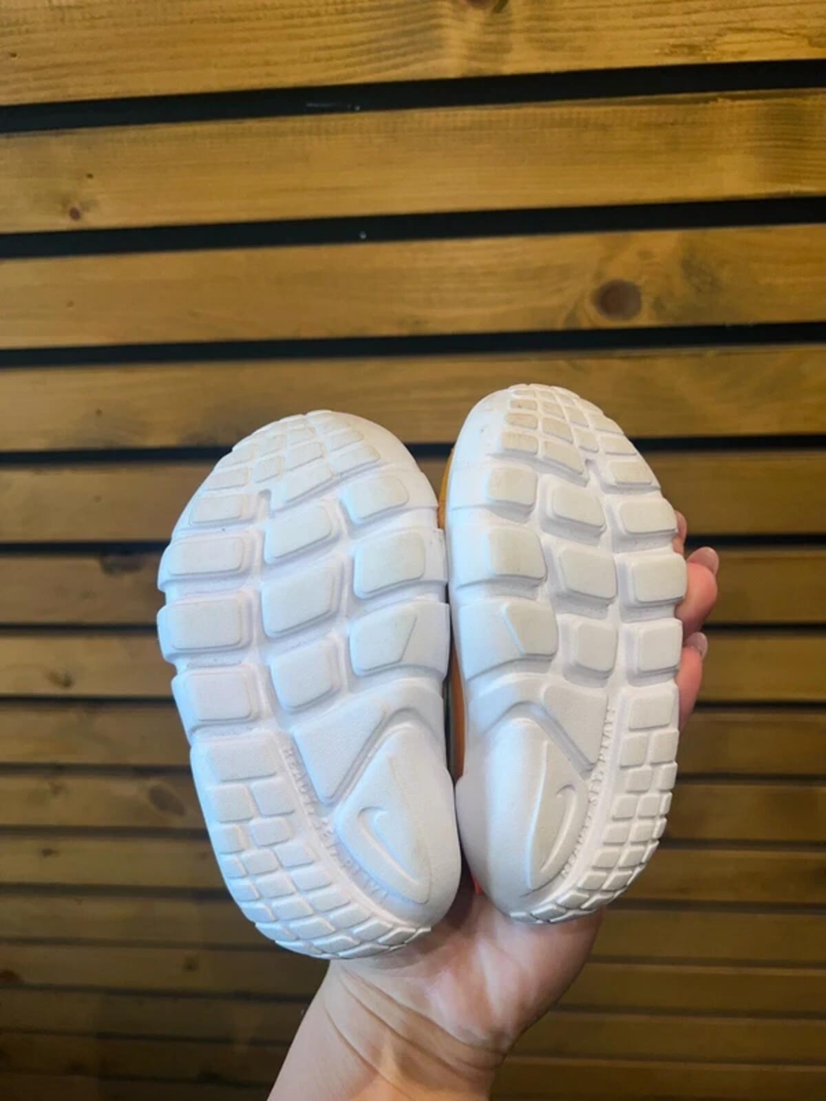 Nike Flex Runner 2 Toddler Trainers UK3.5