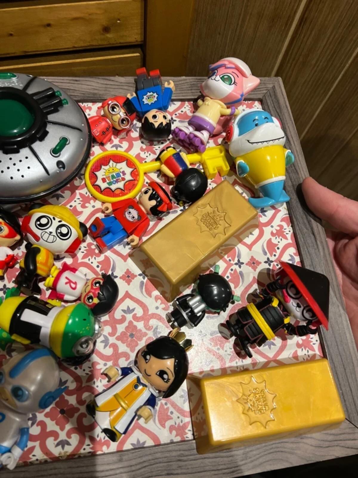 Ryan’s World Toolbox & Safe Figurine Toybox Toy Bundle