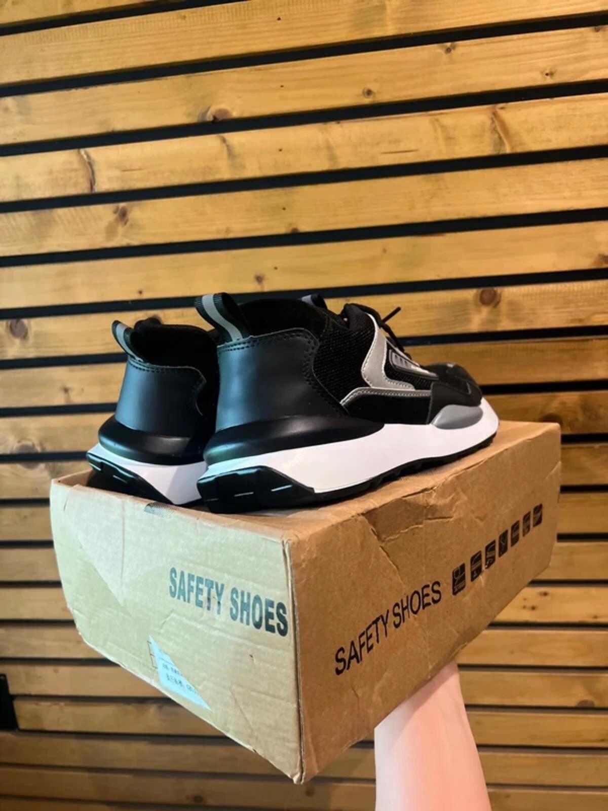 Black & Silver Work Safety Trainers UK9 NEW