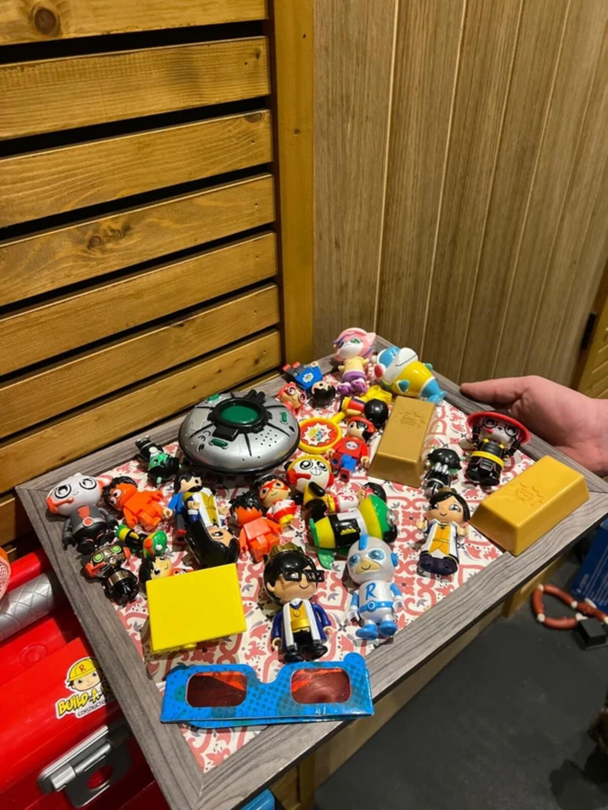 Ryan’s World Toolbox & Safe Figurine Toybox Toy Bundle