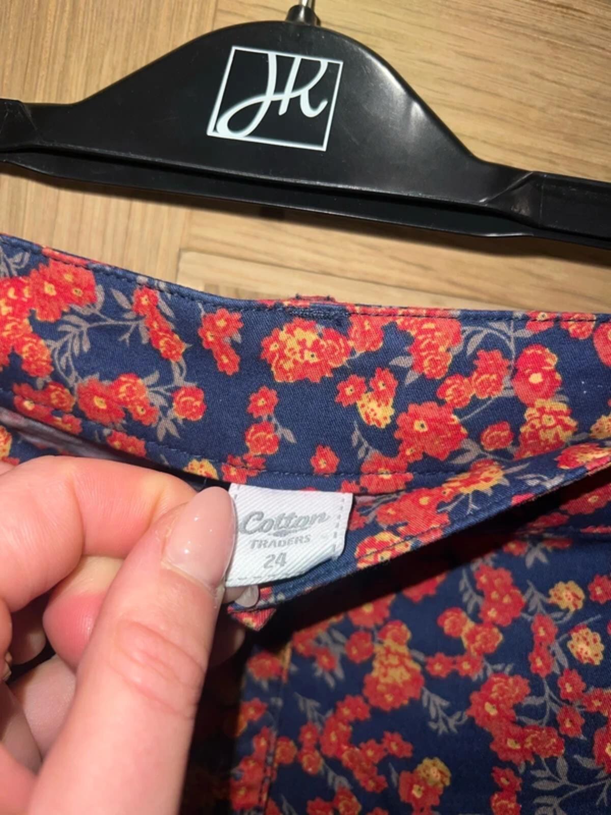 Cotton Traders Ditsy Floral Print Trousers 24
