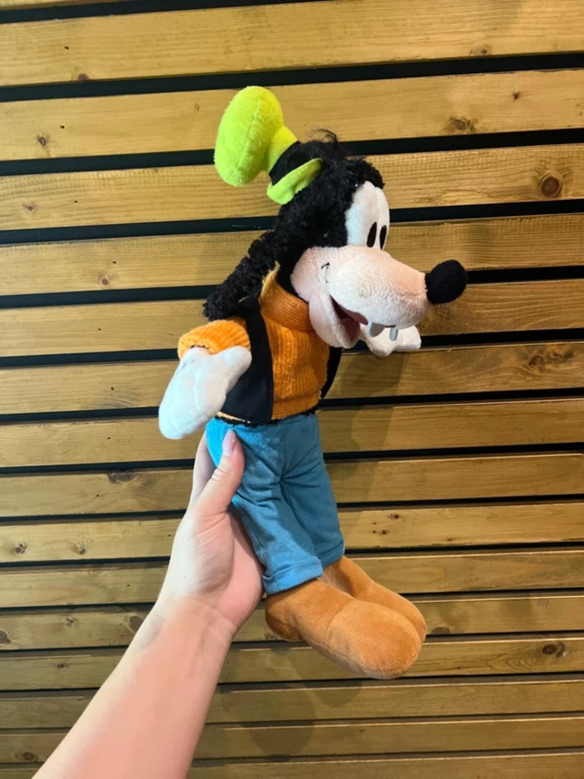 Disney Parks Goofy Hong Kong Plush Toy
