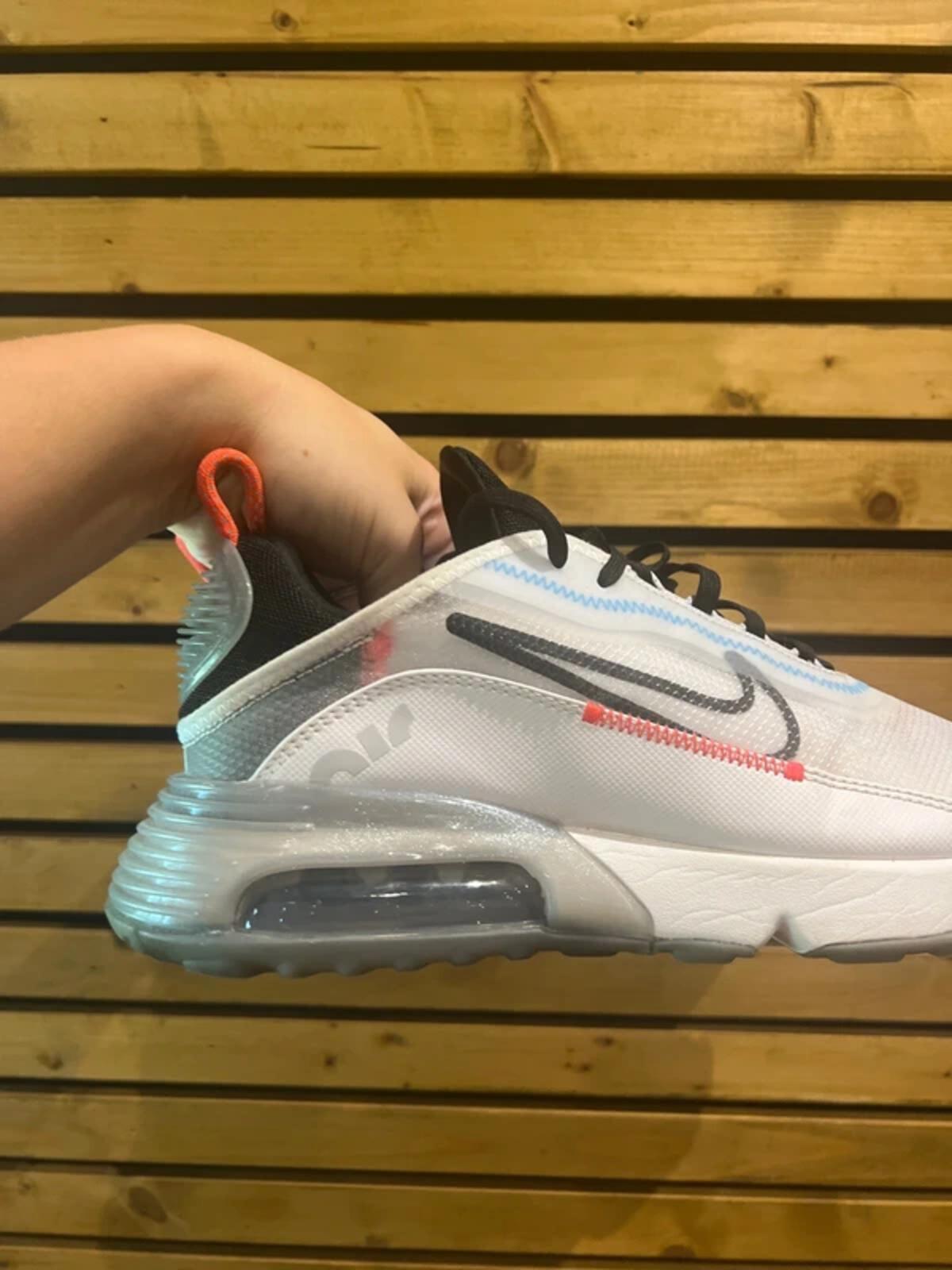 Nike Air Max 2090 Trainers UK7.5