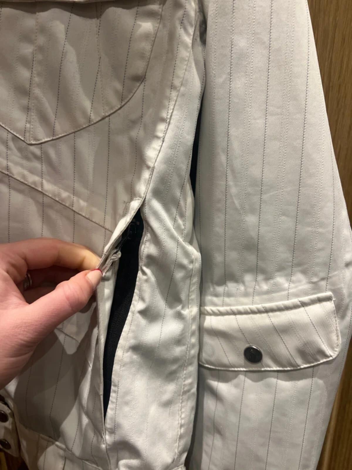 Surfanic Vintage White Striped Ski/Snowboard Jacket