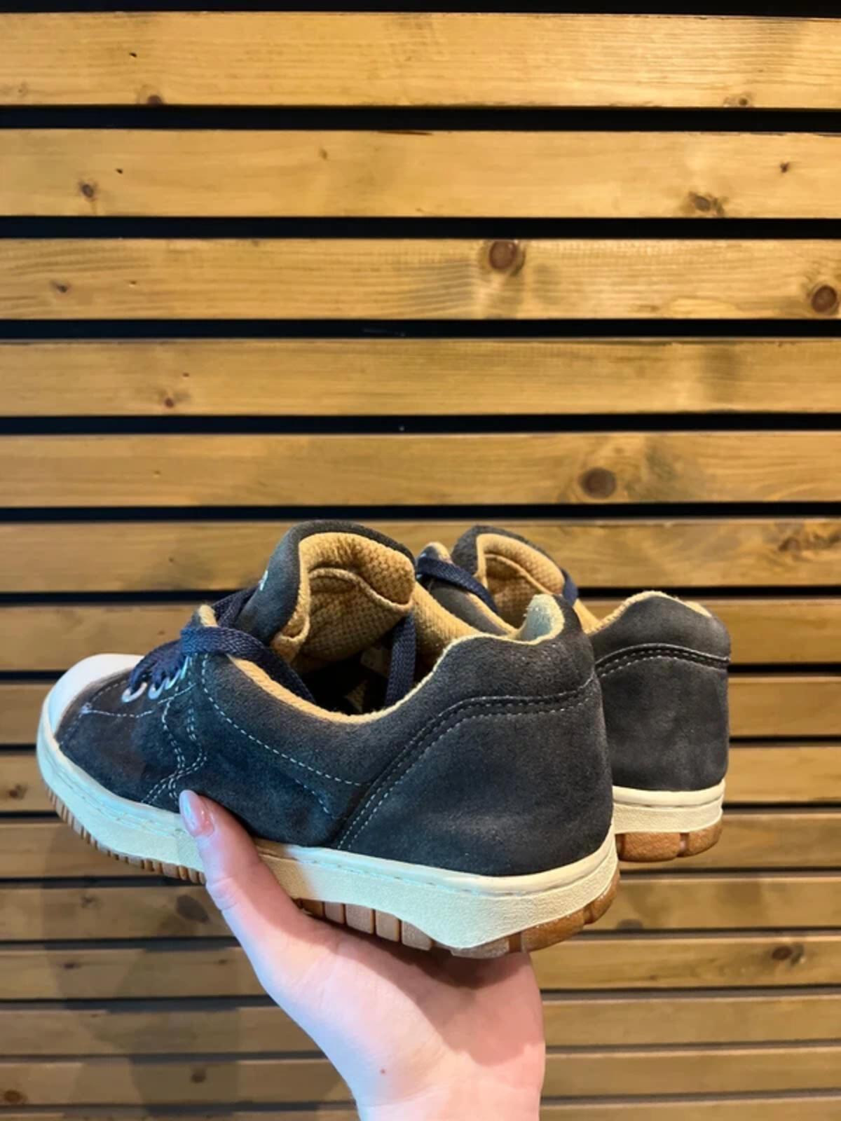 Vintage KangaRoos Grey Suede Trainers UK9.5