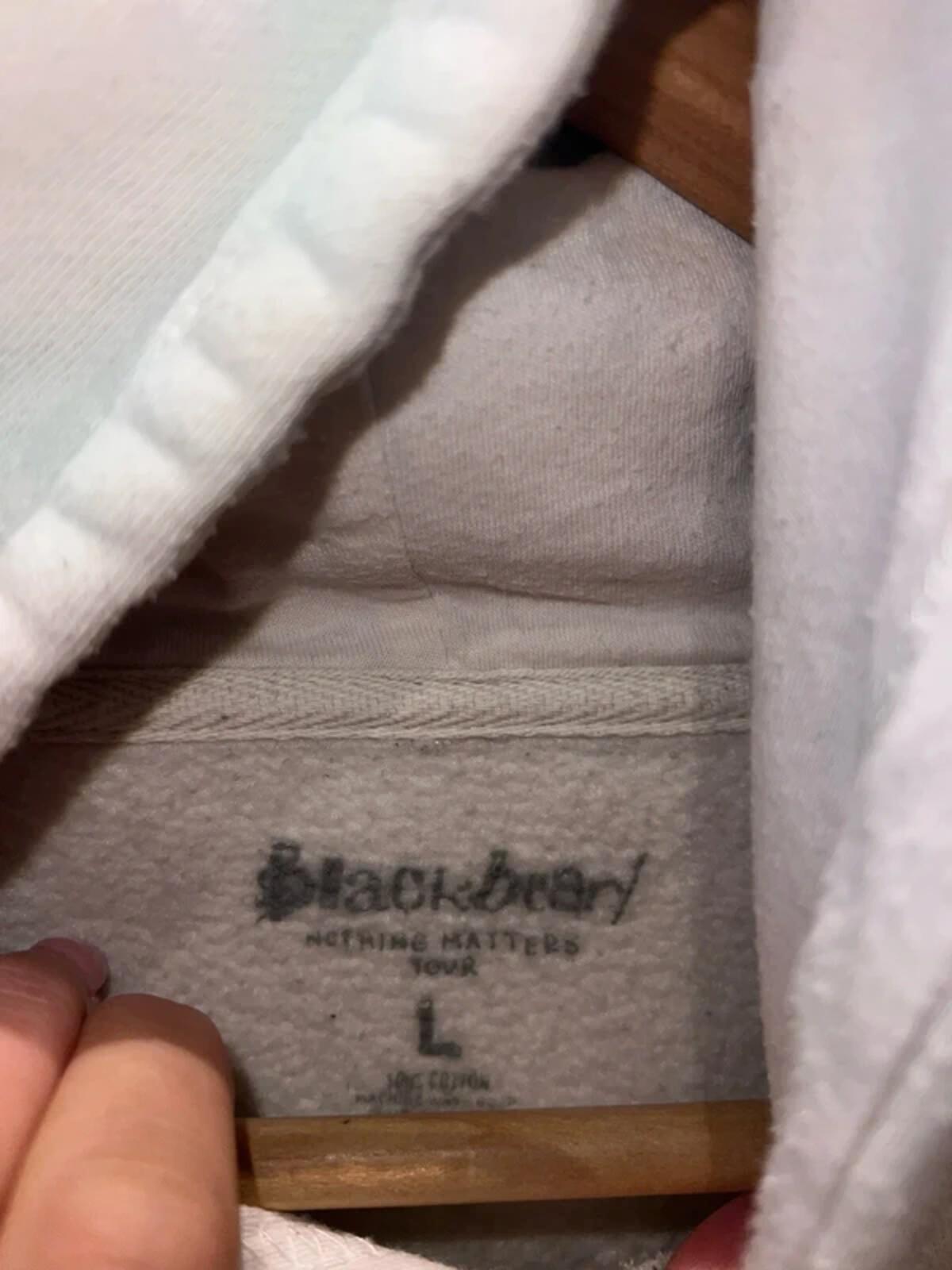 Blackbear Nothing Matters Tour Merchandise Hoodie L