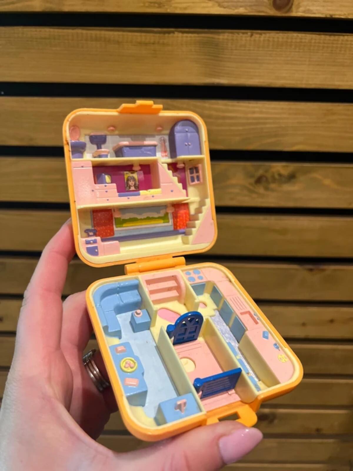 Polly Pocket Vintage 1989 Orange Townhouse Compact Playset