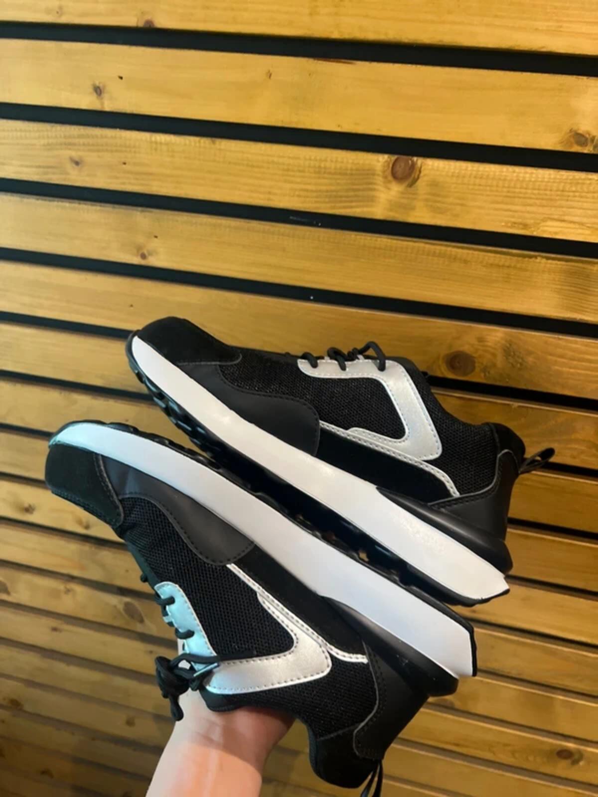 Black & Silver Work Safety Trainers UK9 NEW