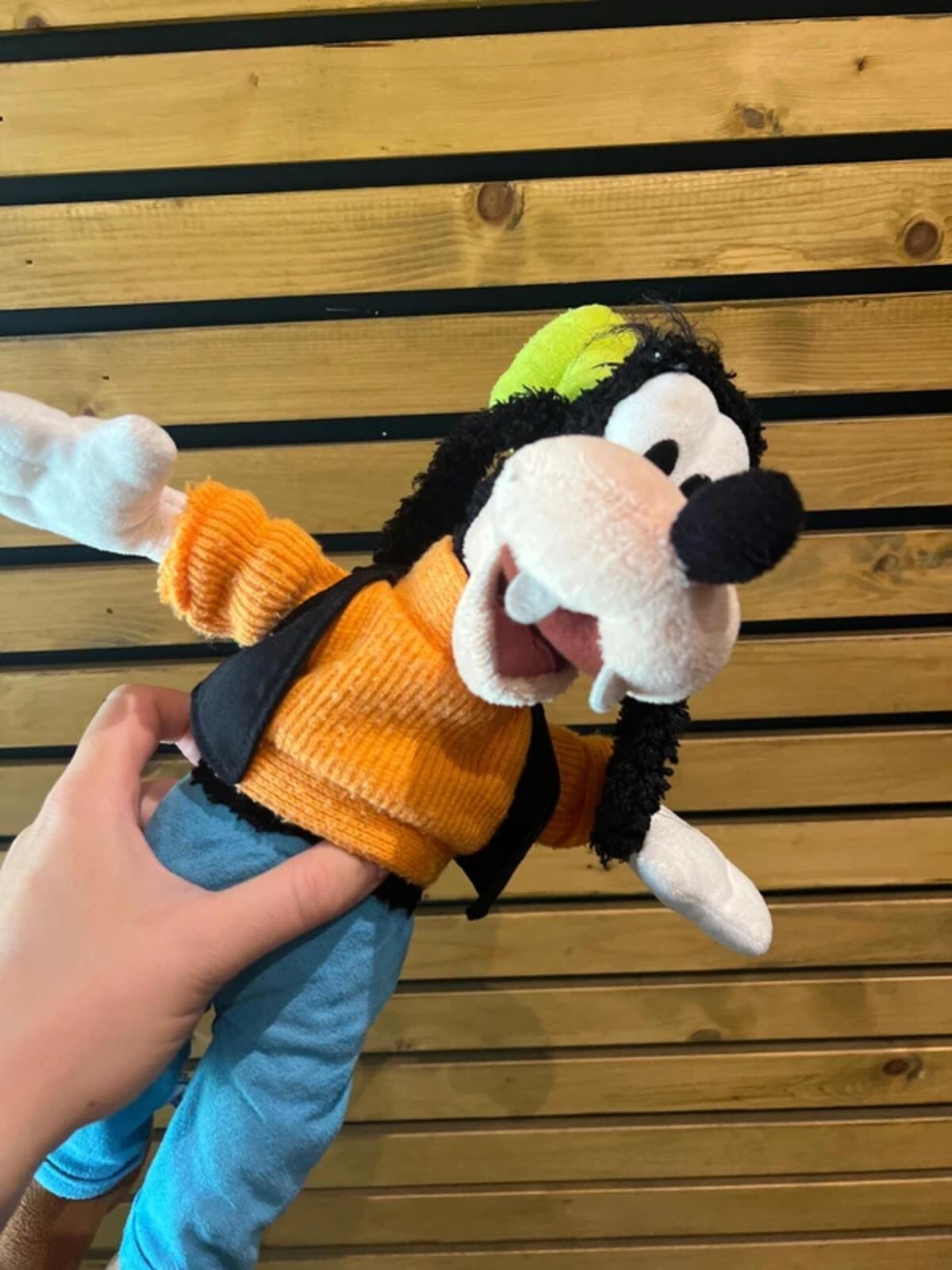 Disney Parks Goofy Hong Kong Plush Toy