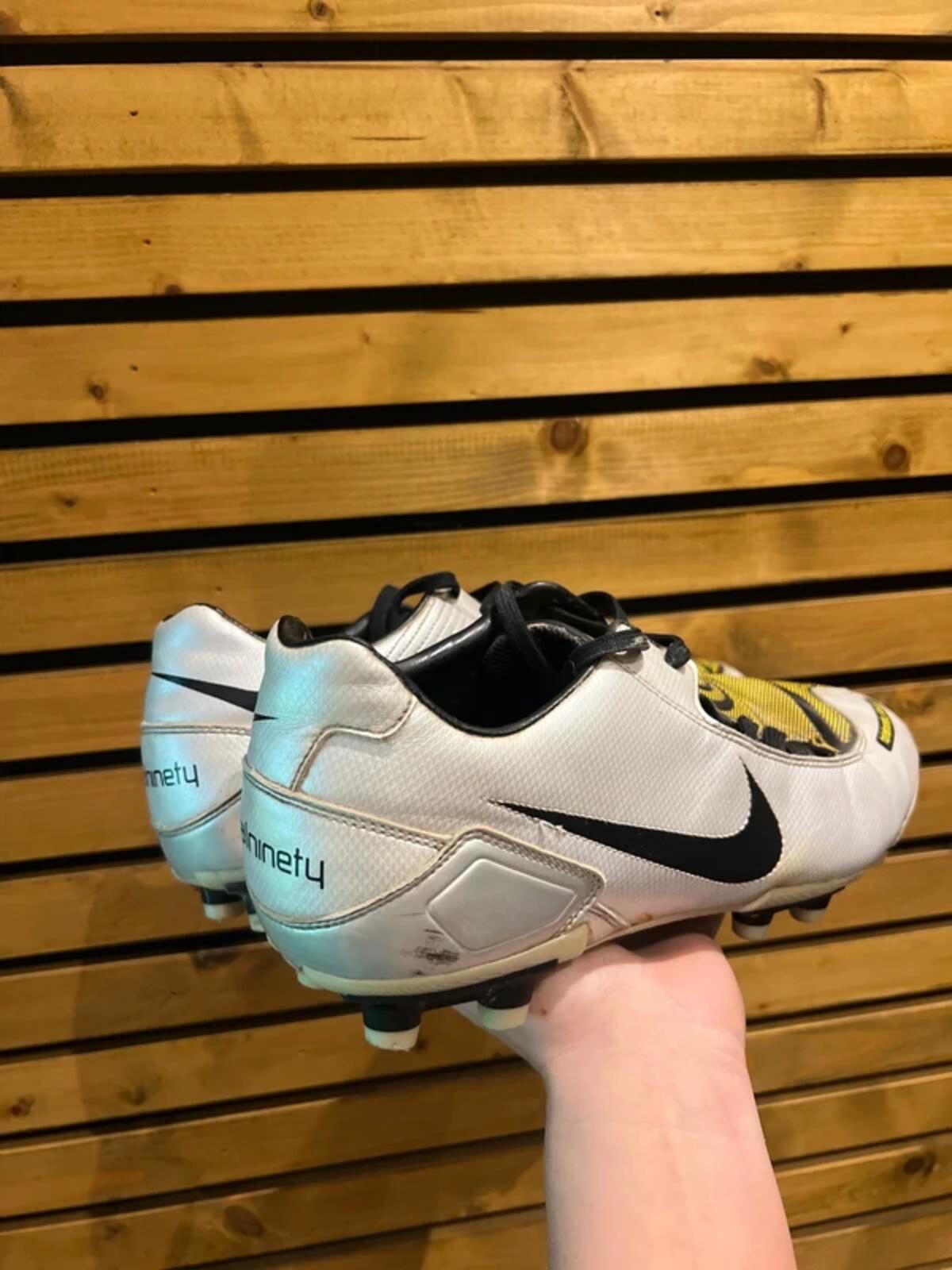 Vintage 2007 Nike Total 90 Laser Shoot FG Football Boots UK12