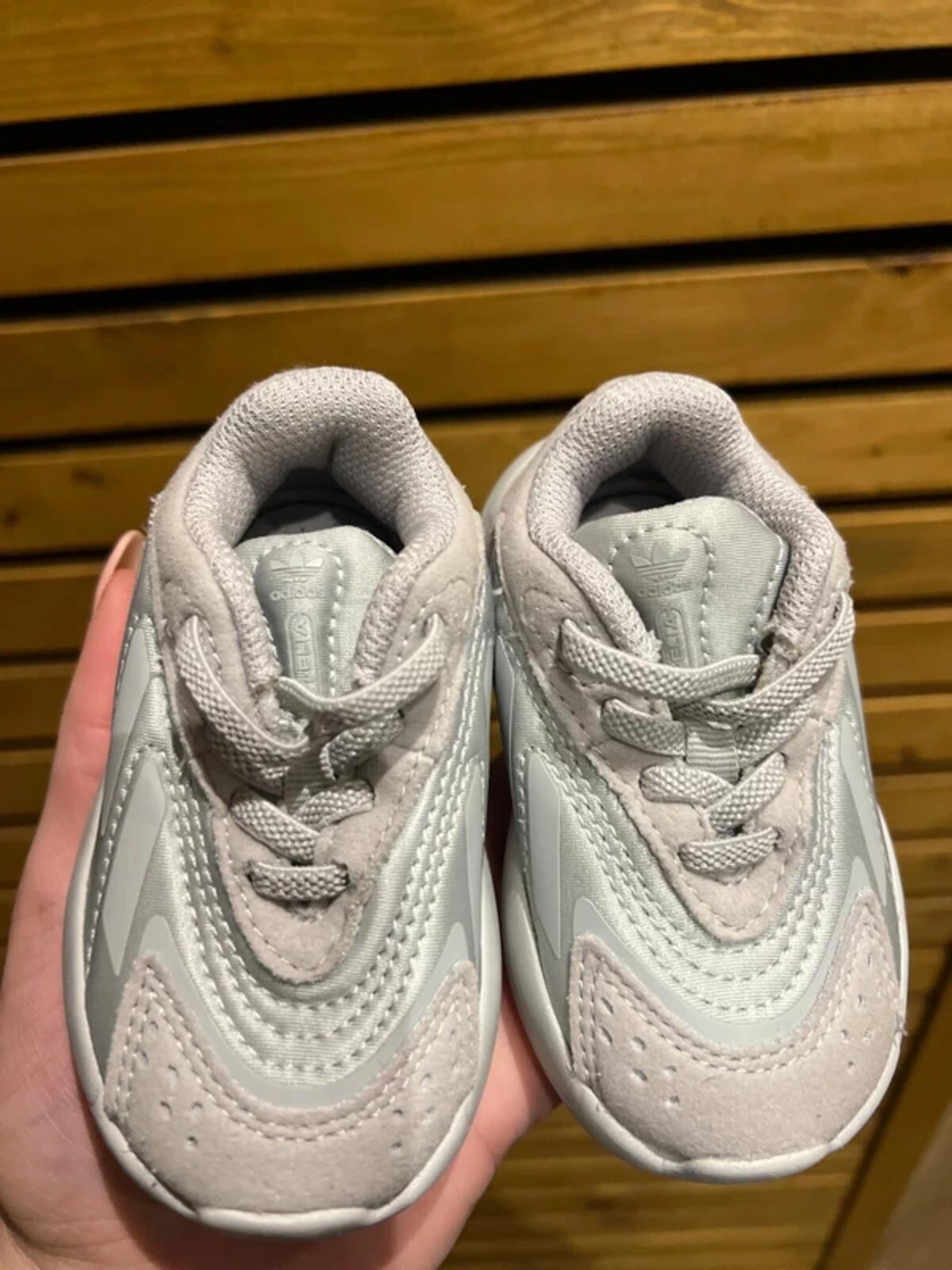 Adidas Ozelia Grey Trainers UK3K