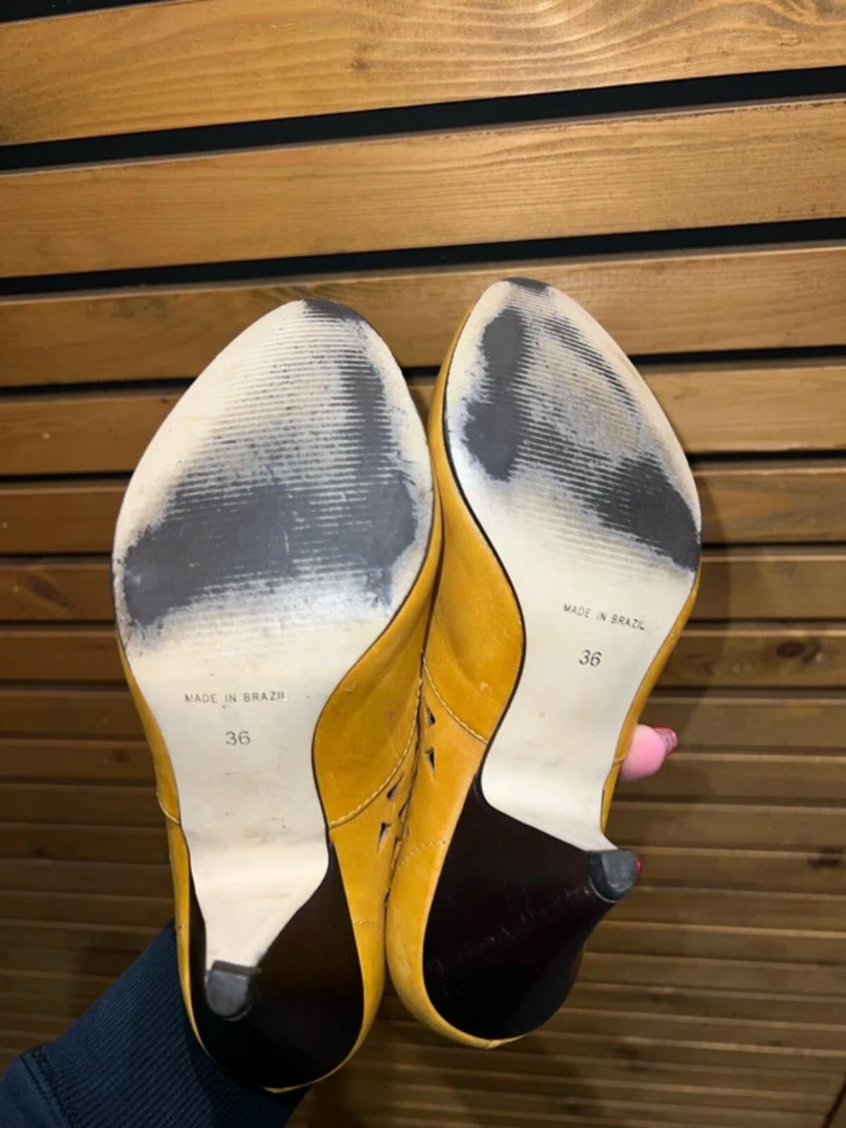Kurt Geiger Mustard Mary Jane Heel Court Shoes UK3