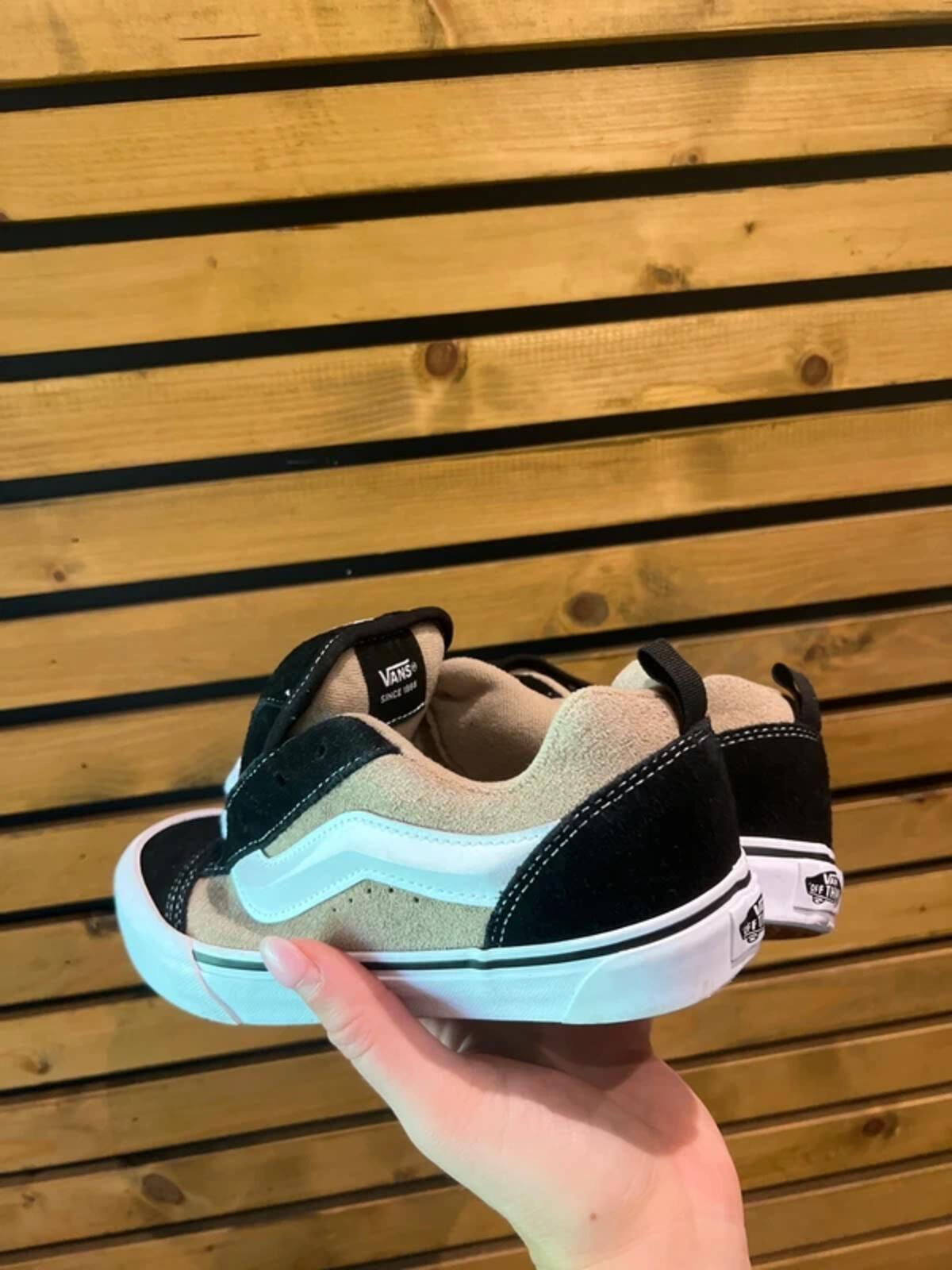 Vans Knu Skool Puffy Skate Trainers UK4.5