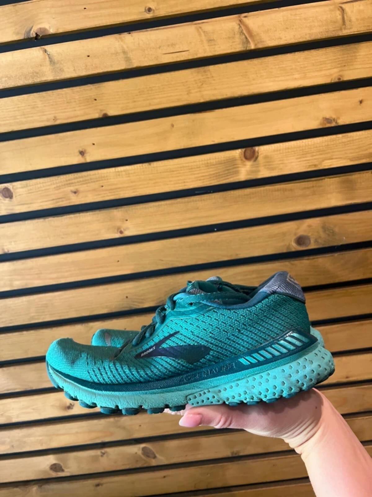 Brooks Adrenaline GTS 20th Anniversary Running Trainers UK4