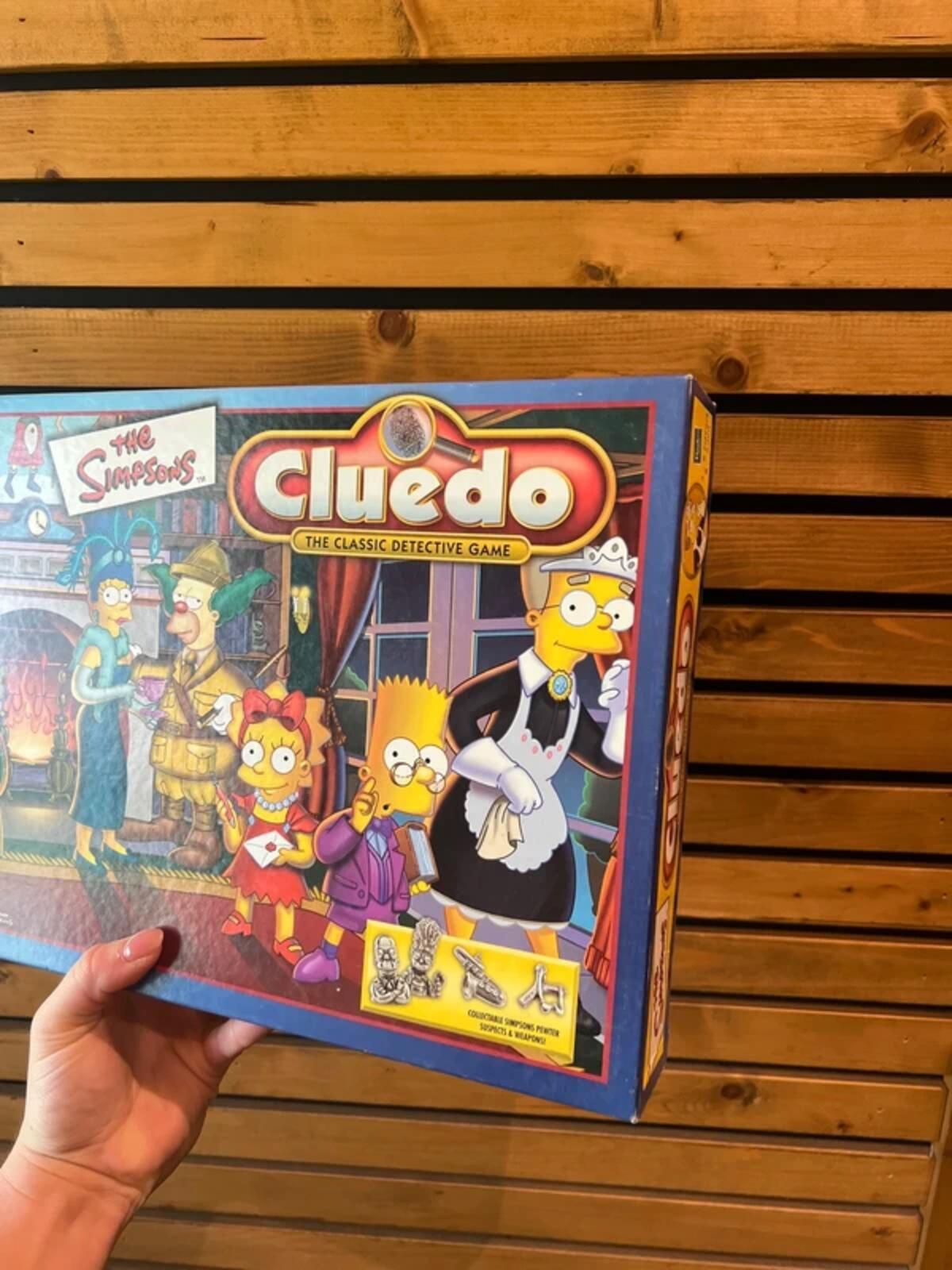 Vintage 2002 The Simpsons Cluedo Board Game