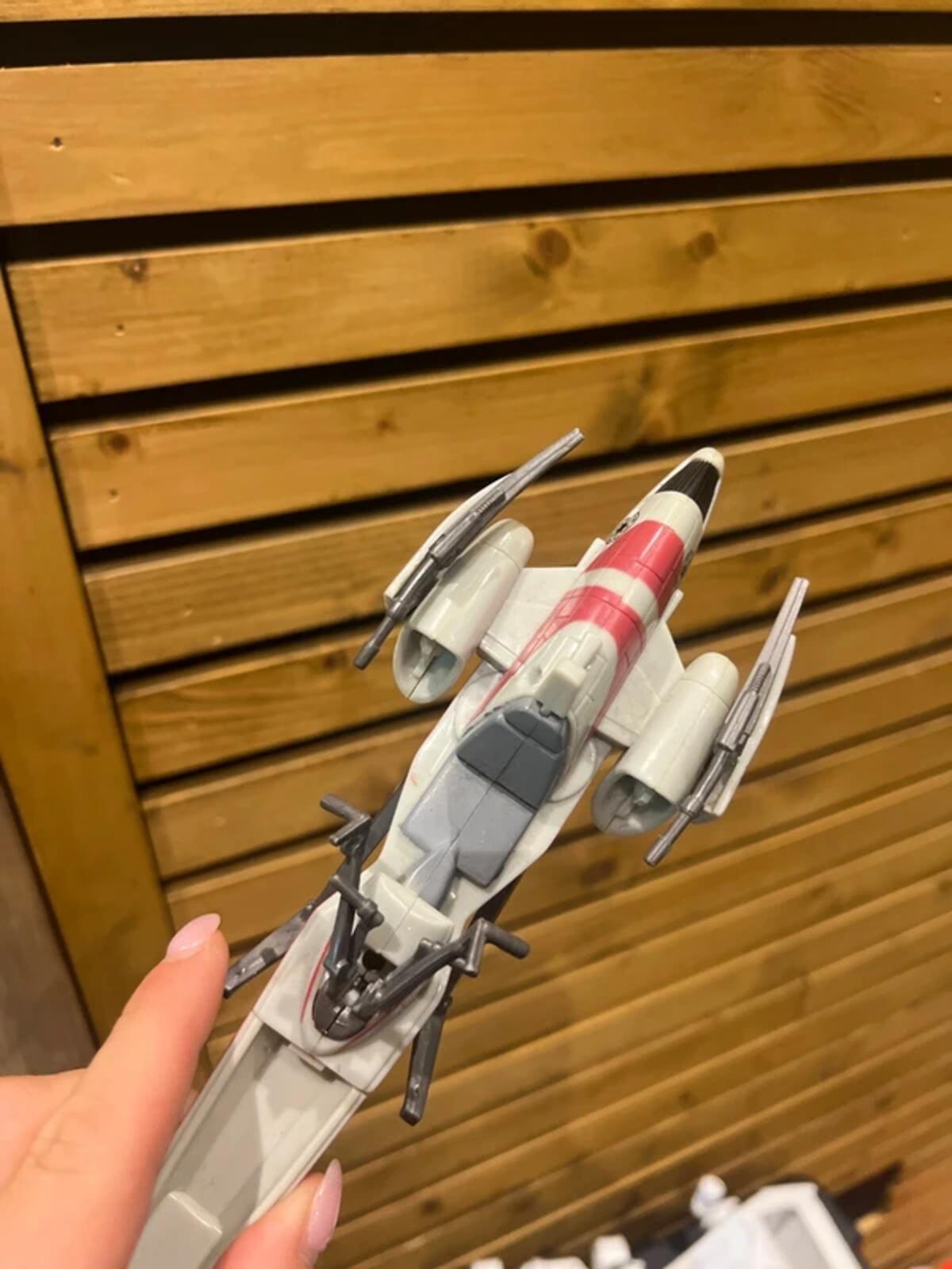 Vintage 2005-2008 Star Wars Clone Wars Toy Bundle (4)