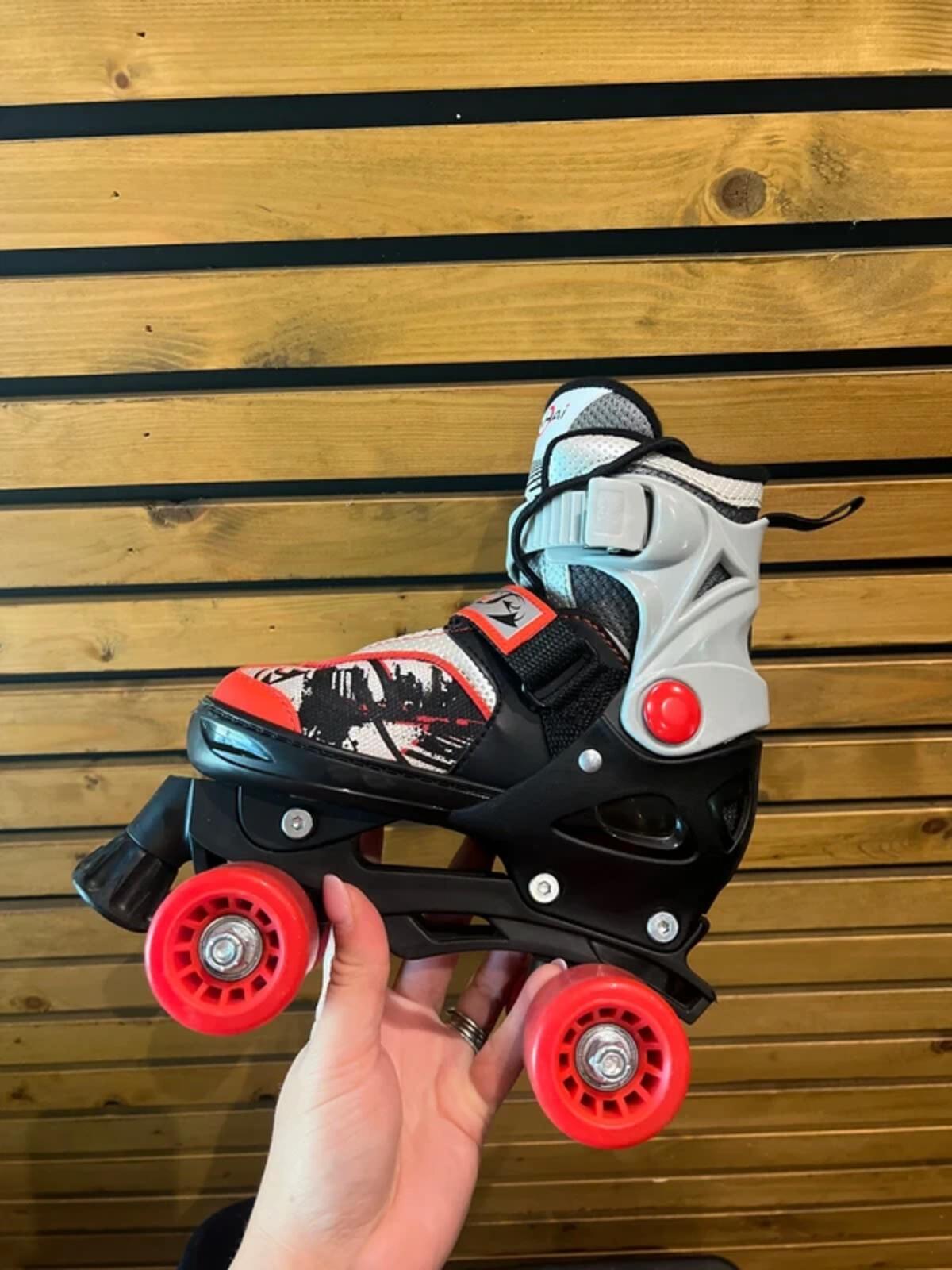 Senhai Max Power Blindside Graffiti Roller Skates UK1-3