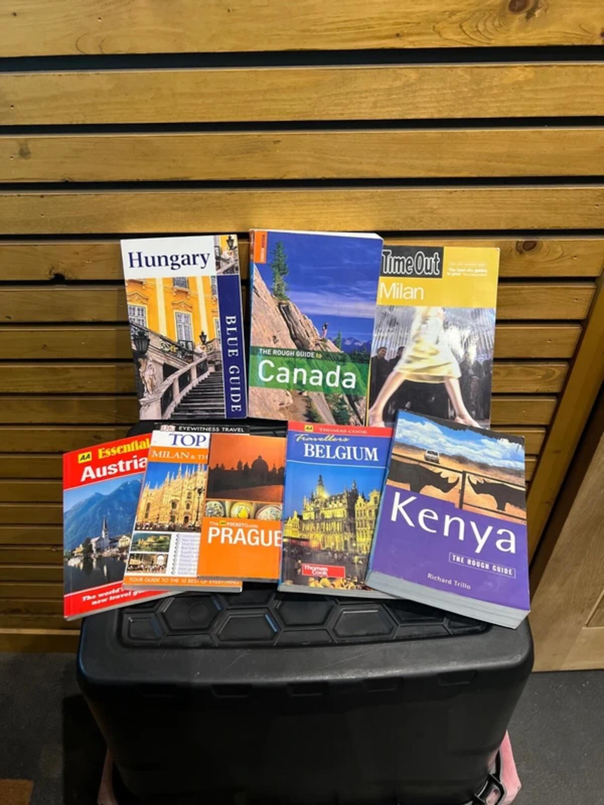 Travel & Sightseeing Guides Book Bundle (8)