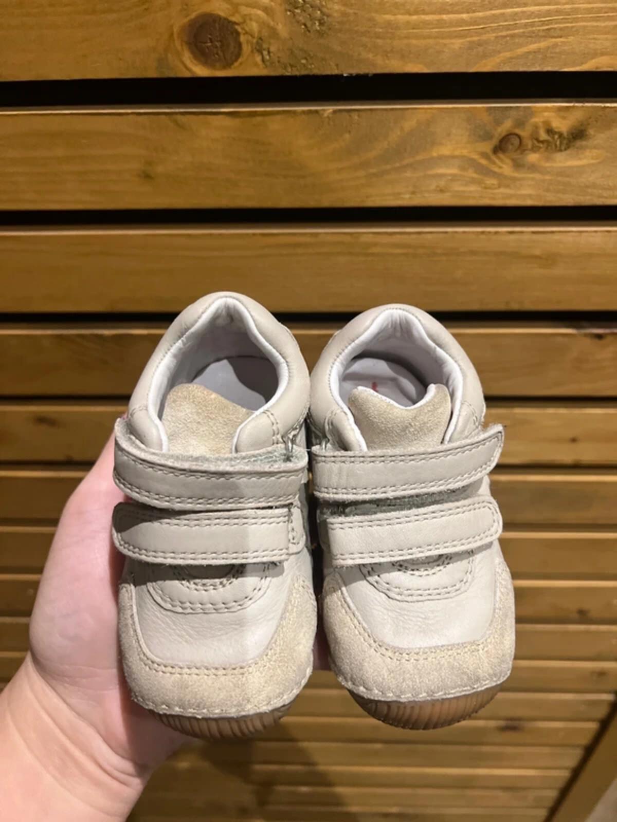 Elefanten Jeriel Elephant Beige Trainers UK4