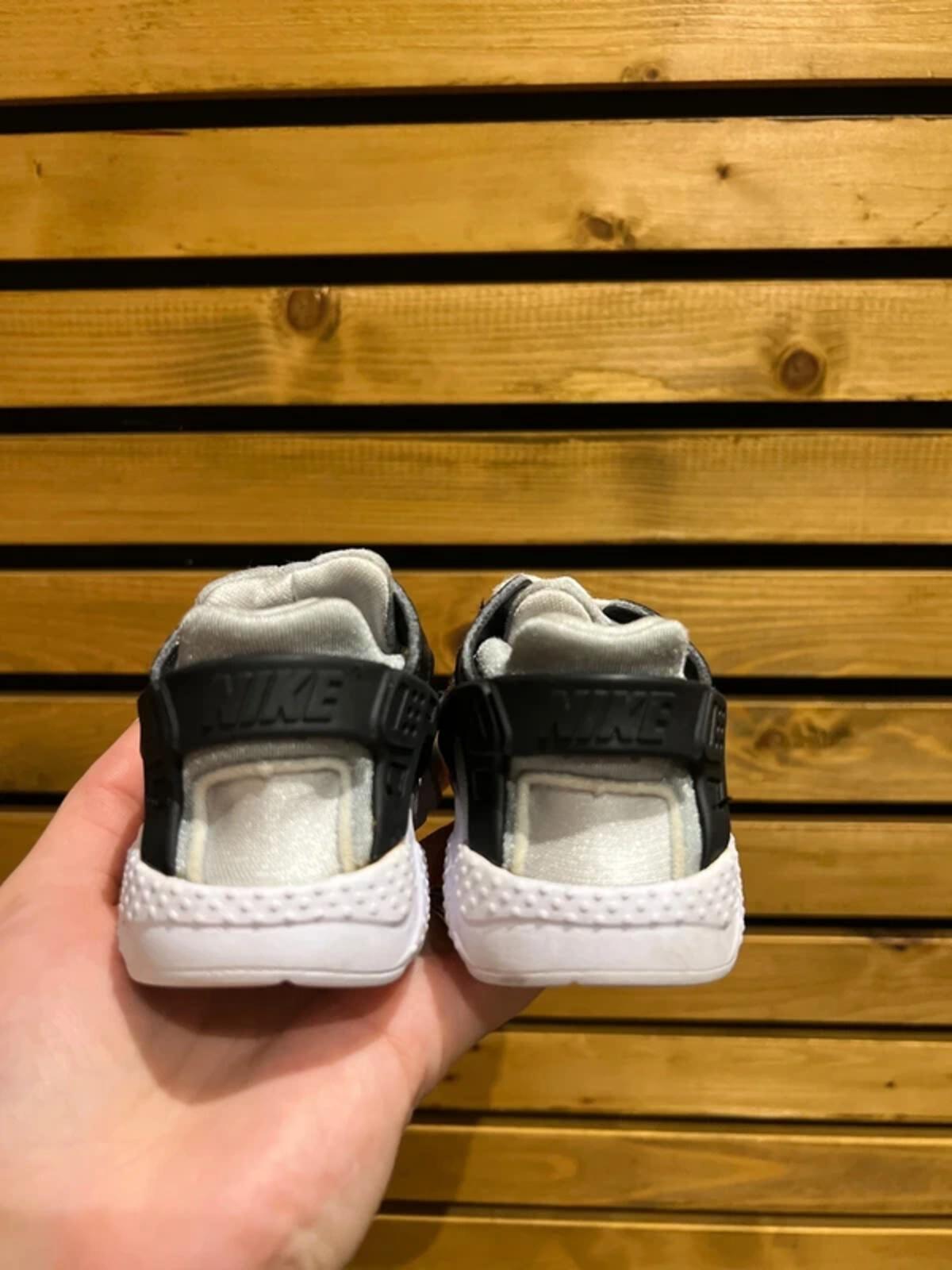 Nike Huarache Run Toddler Trainers UK4.5