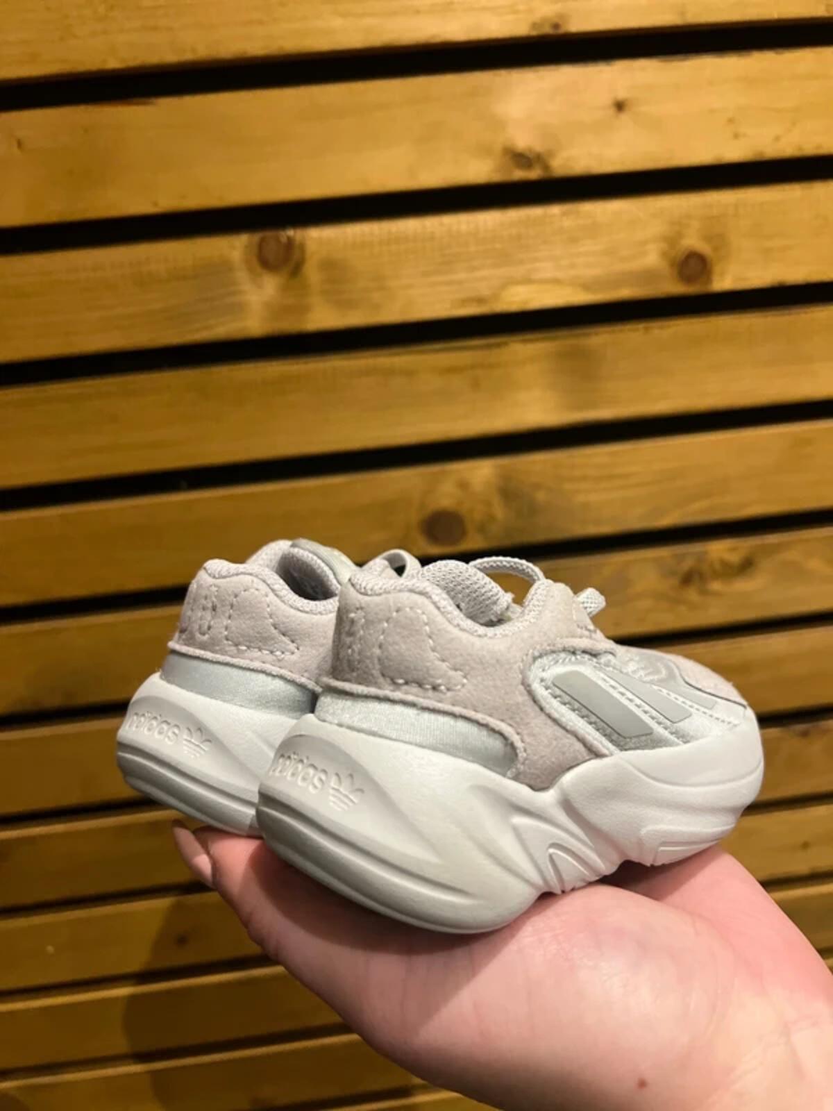 Adidas Ozelia Grey Trainers UK3K