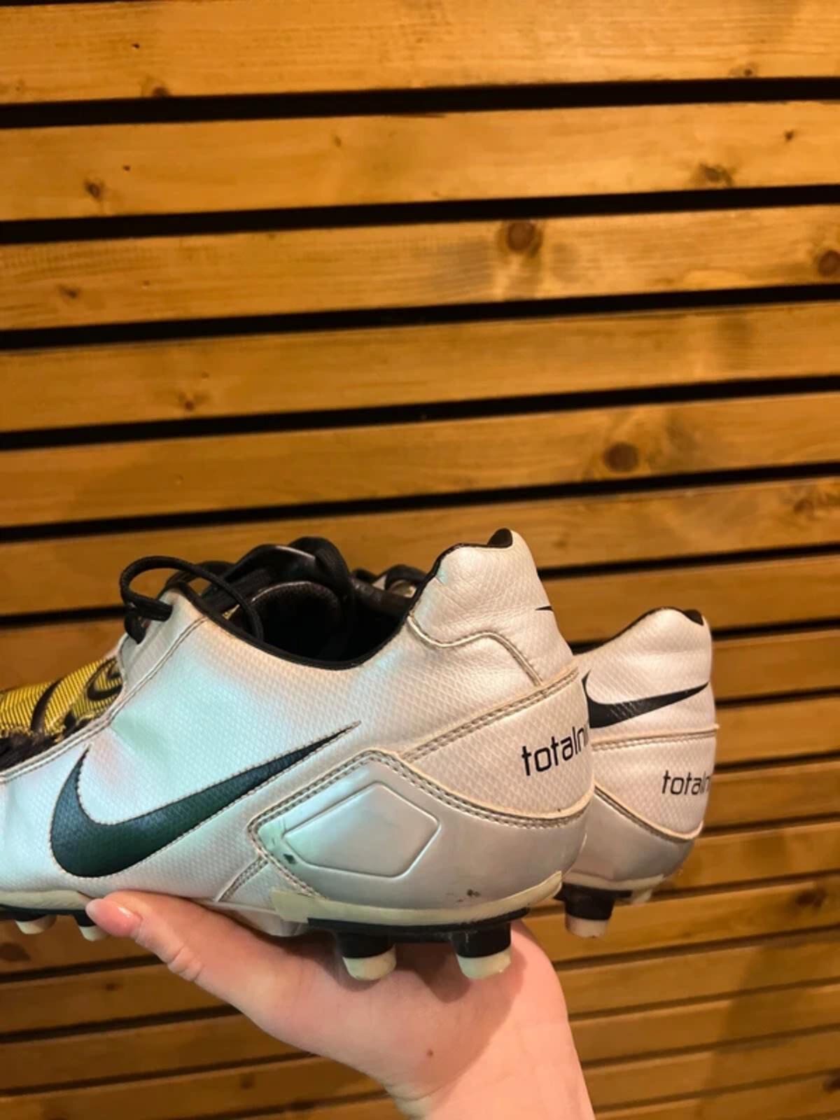 Vintage 2007 Nike Total 90 Laser Shoot FG Football Boots UK12