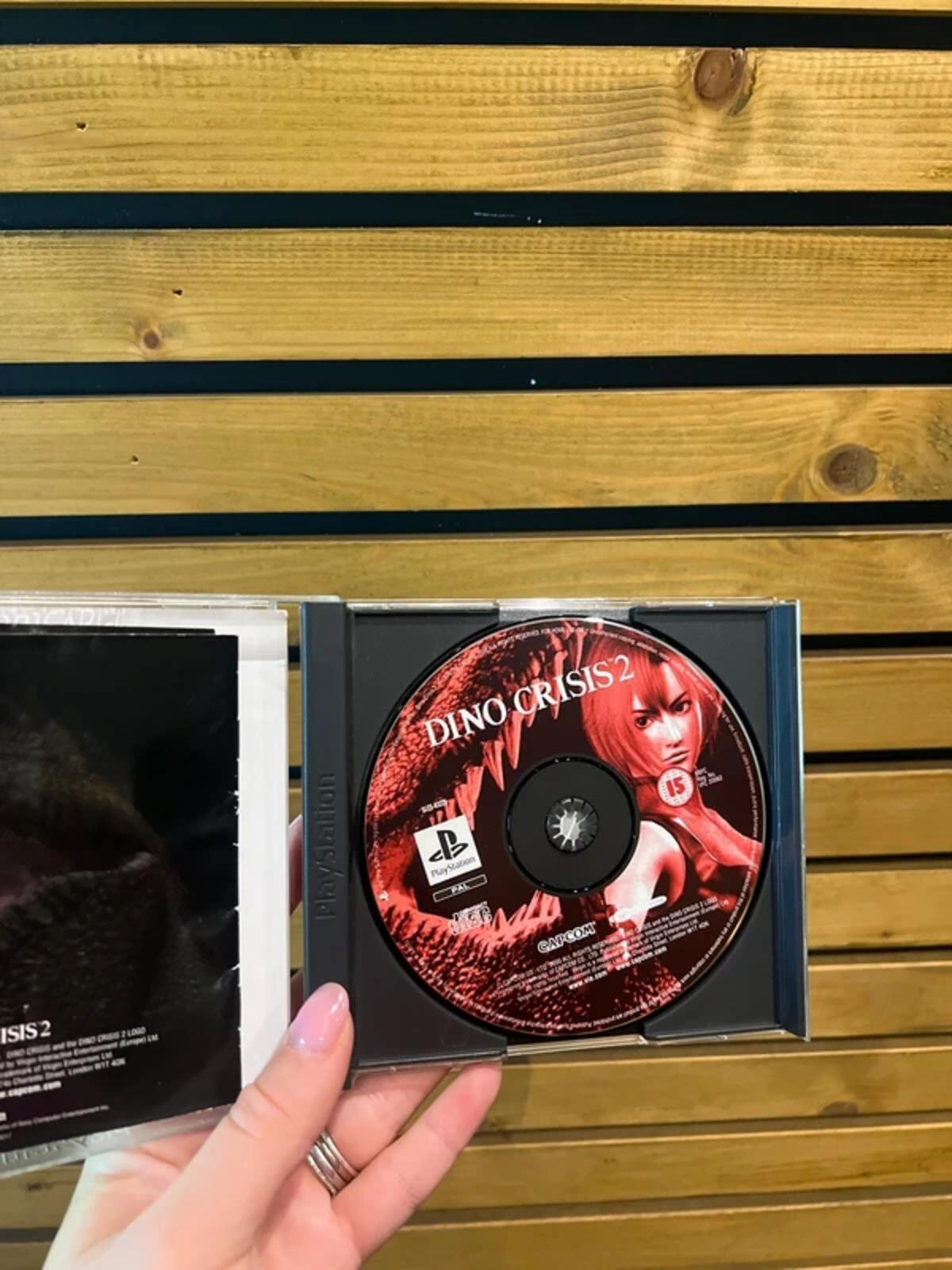 Vintage 2000 Dino Crisis 2 PlayStation 1 Video Game