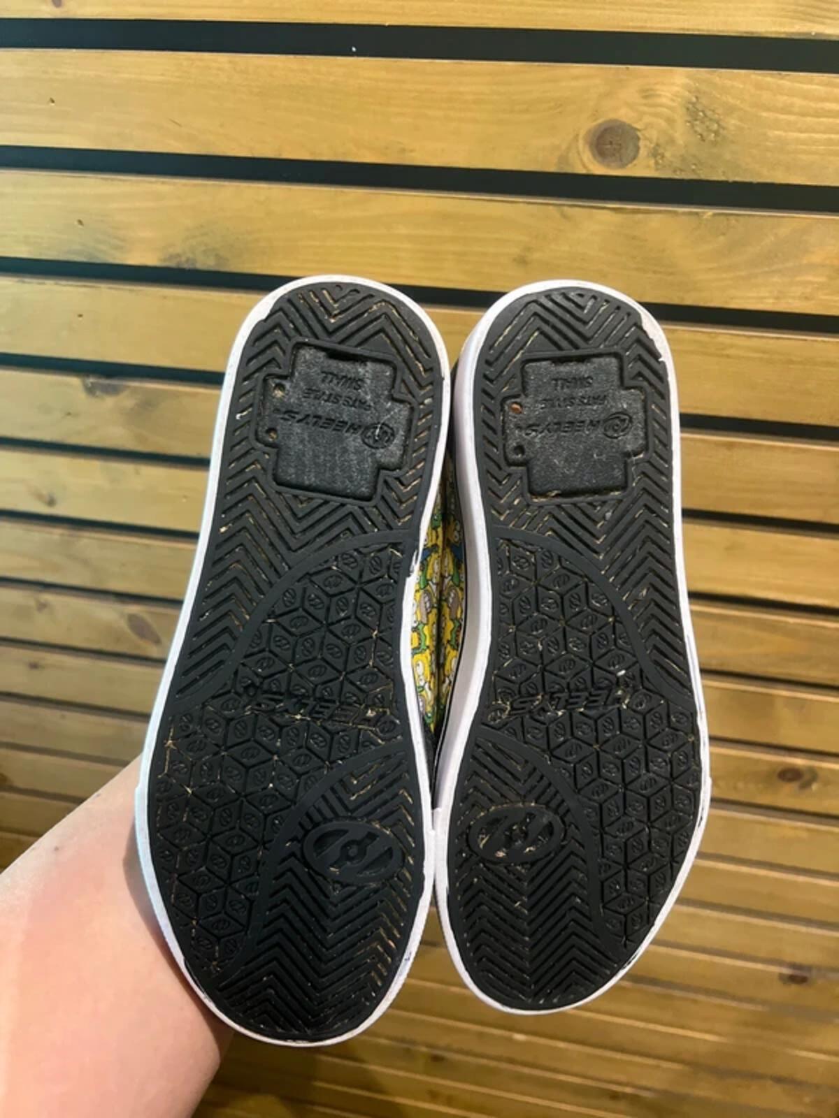 The Simpsons Heelys Pro 20 Prints Trainers UK4