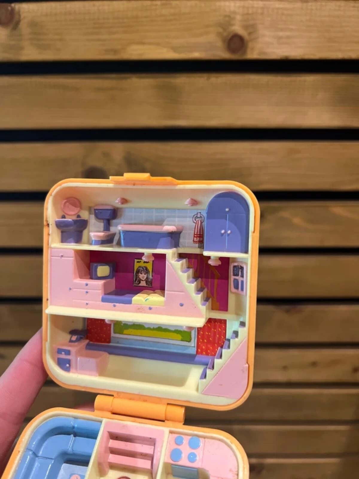 Polly Pocket Vintage 1989 Orange Townhouse Compact Playset