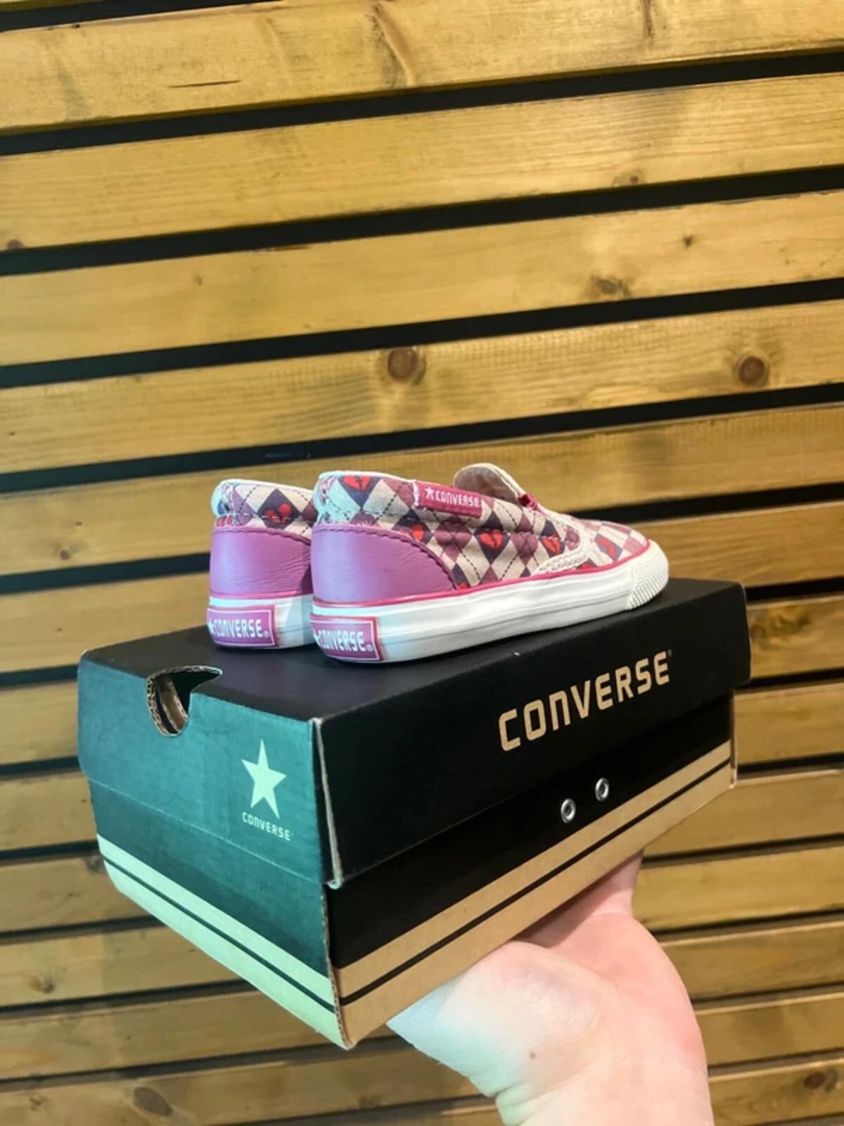 Converse Orchid Heart Slip On Trainers UK7