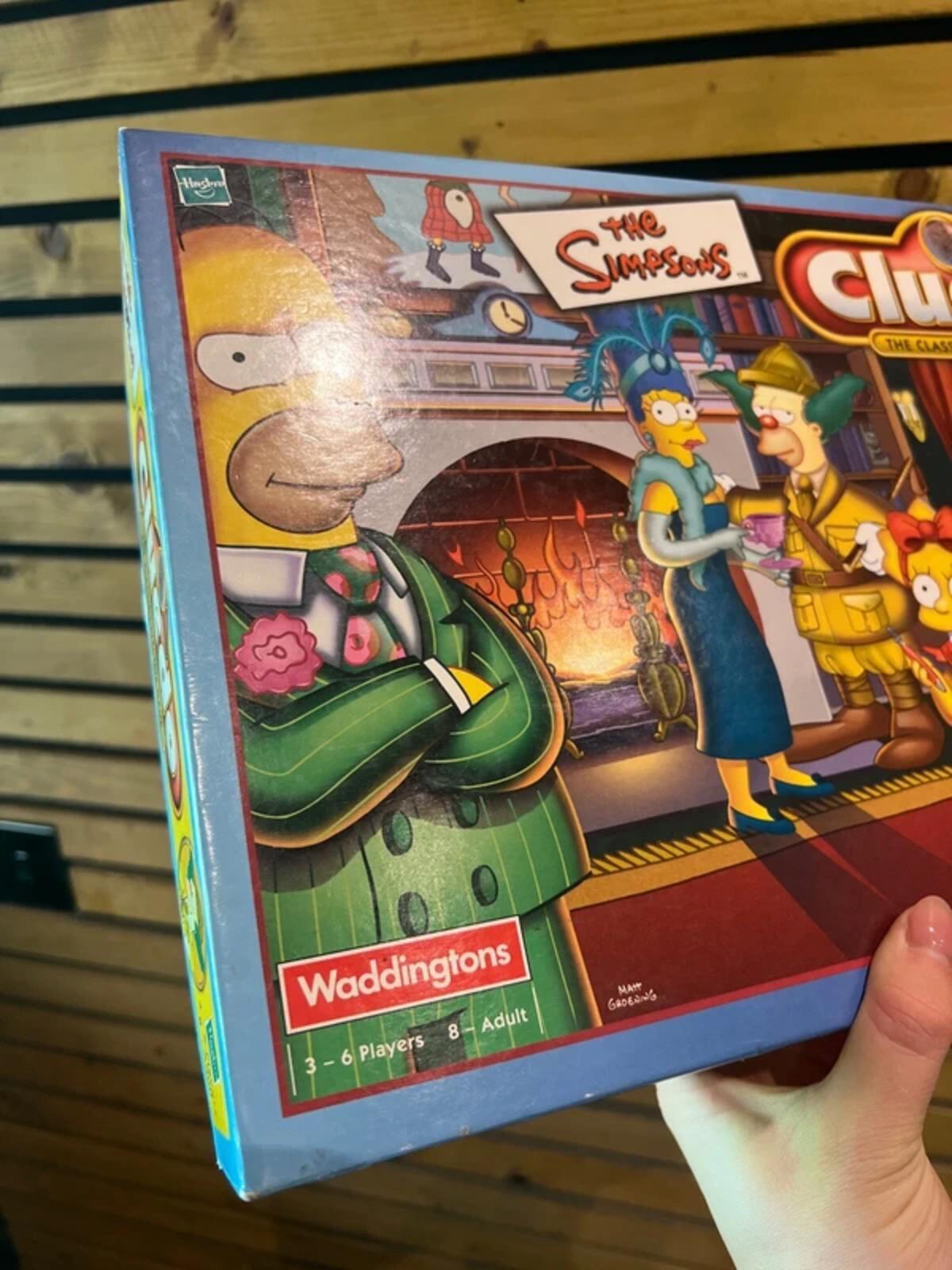 Vintage 2002 The Simpsons Cluedo Board Game