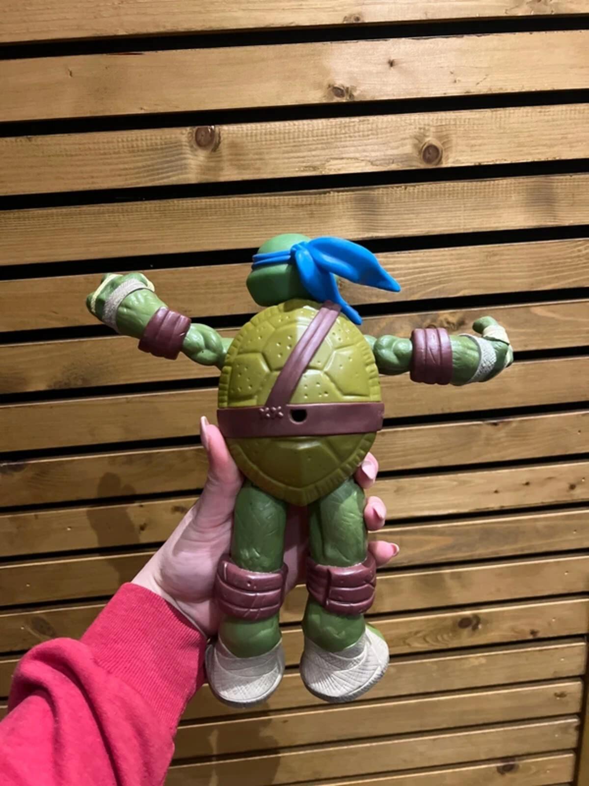 Teenage Mutant Ninja Turtles Leonardo 10” Figure Toy