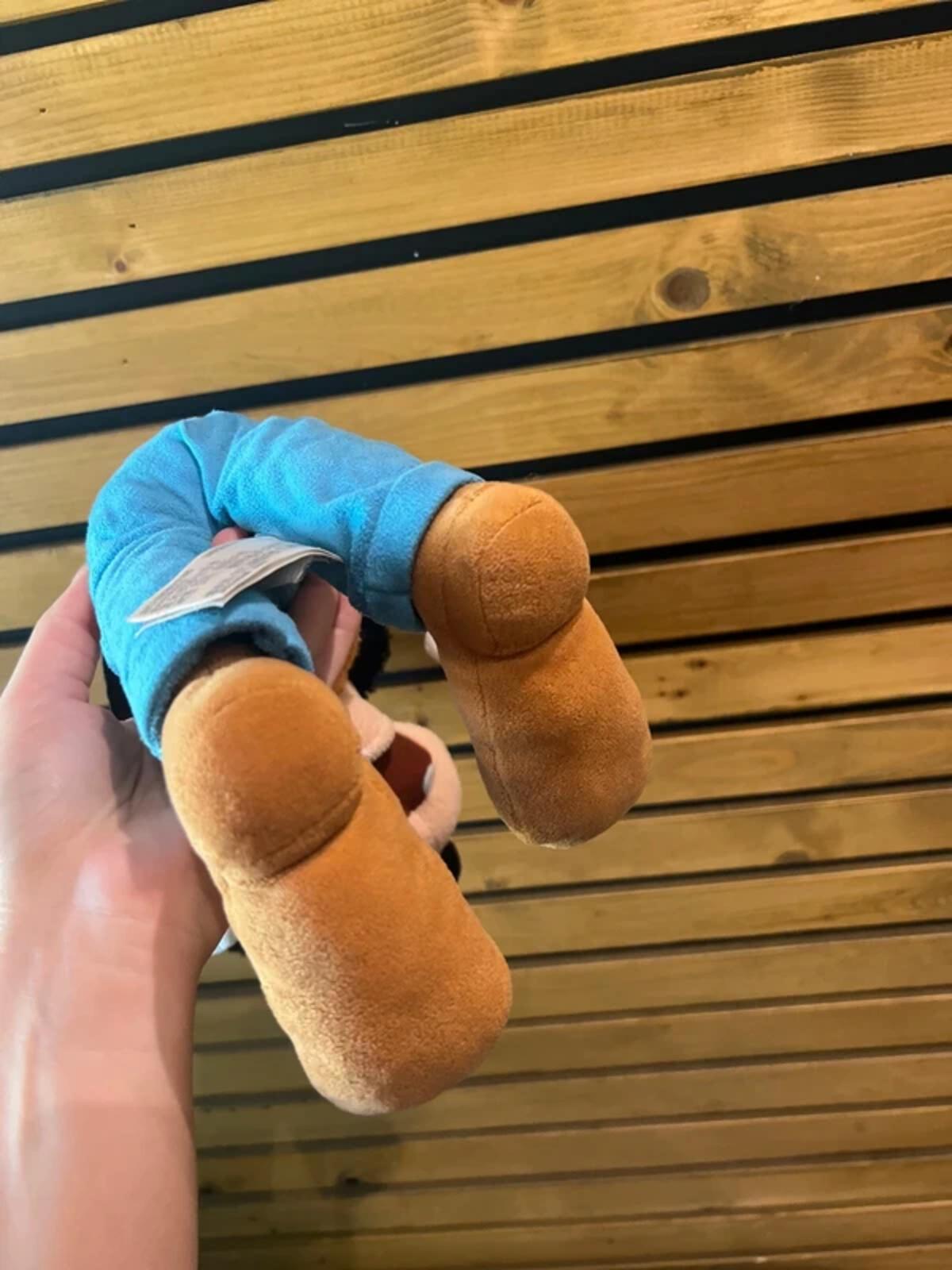 Disney Parks Goofy Hong Kong Plush Toy