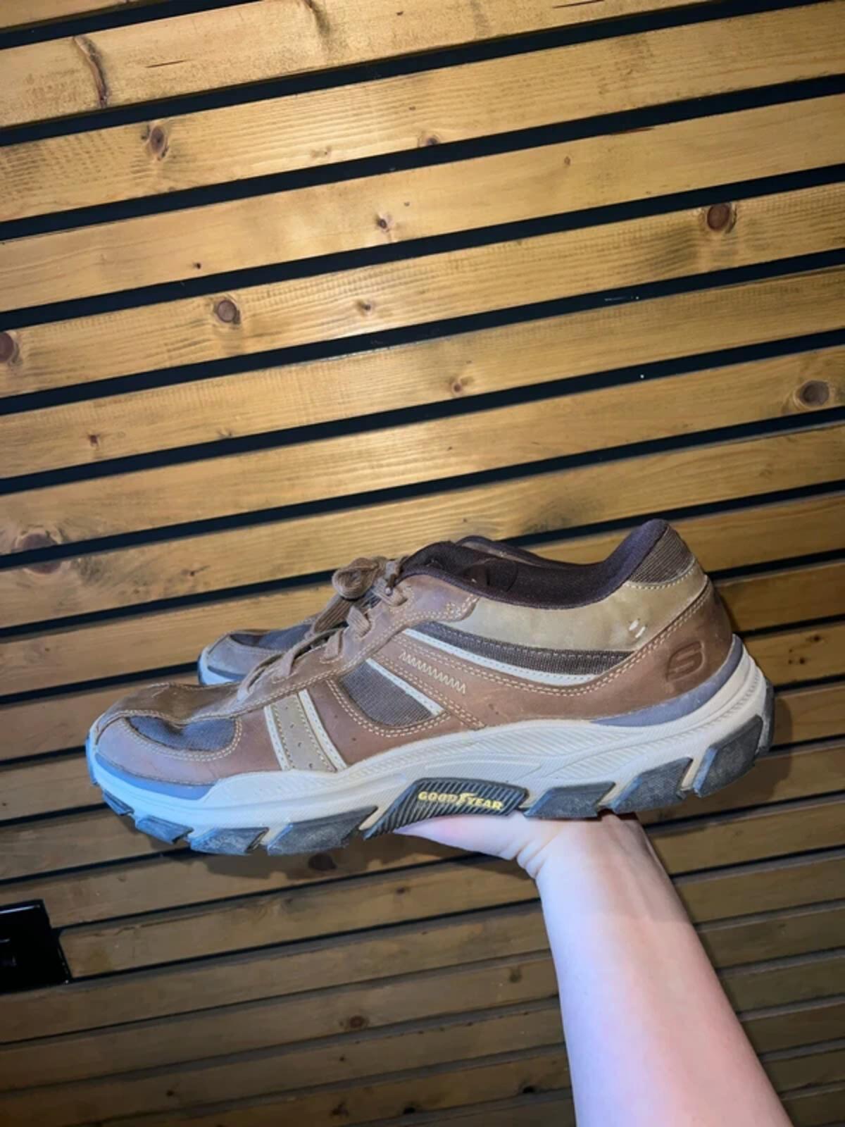 Skechers Respected Edgemere Goodyear Brown Trainers UK13