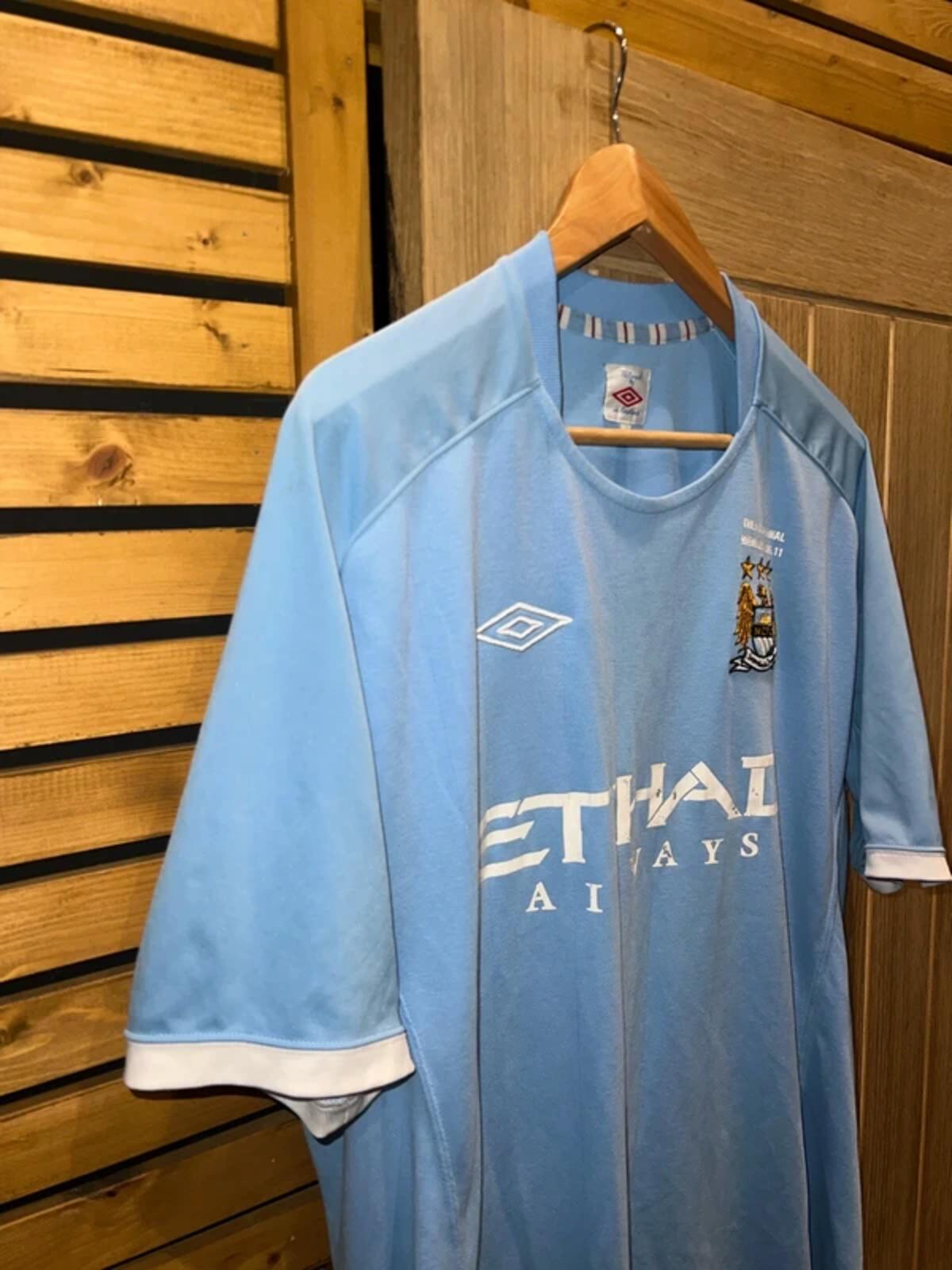 Manchester City FC Vintage 2010/2011 Football Shirt XL