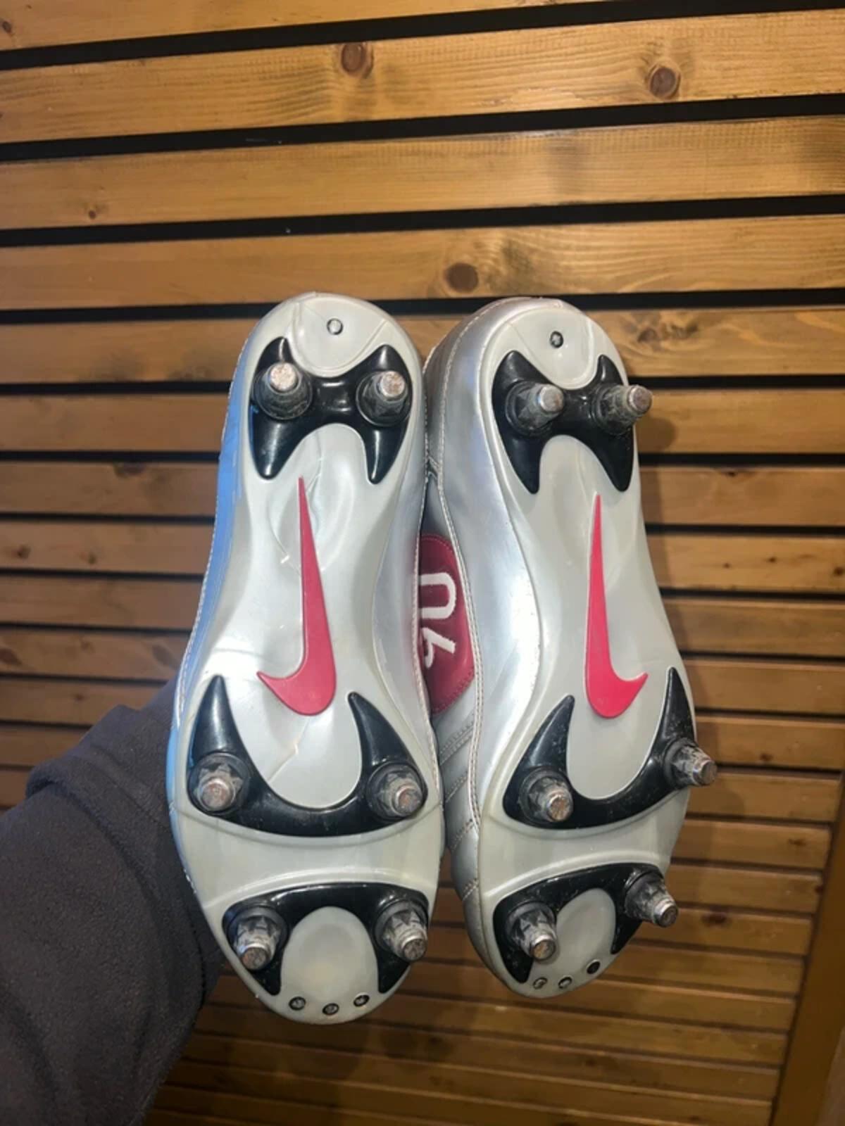 Vintage 2004 Nike Total 90 III SG Silver Rare Football Boots UK6