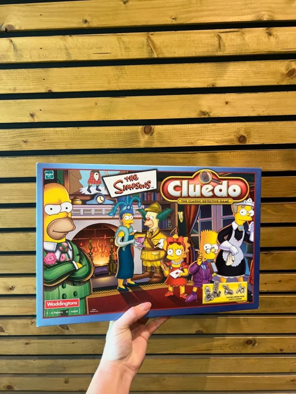 Vintage 2002 The Simpsons Cluedo Board Game