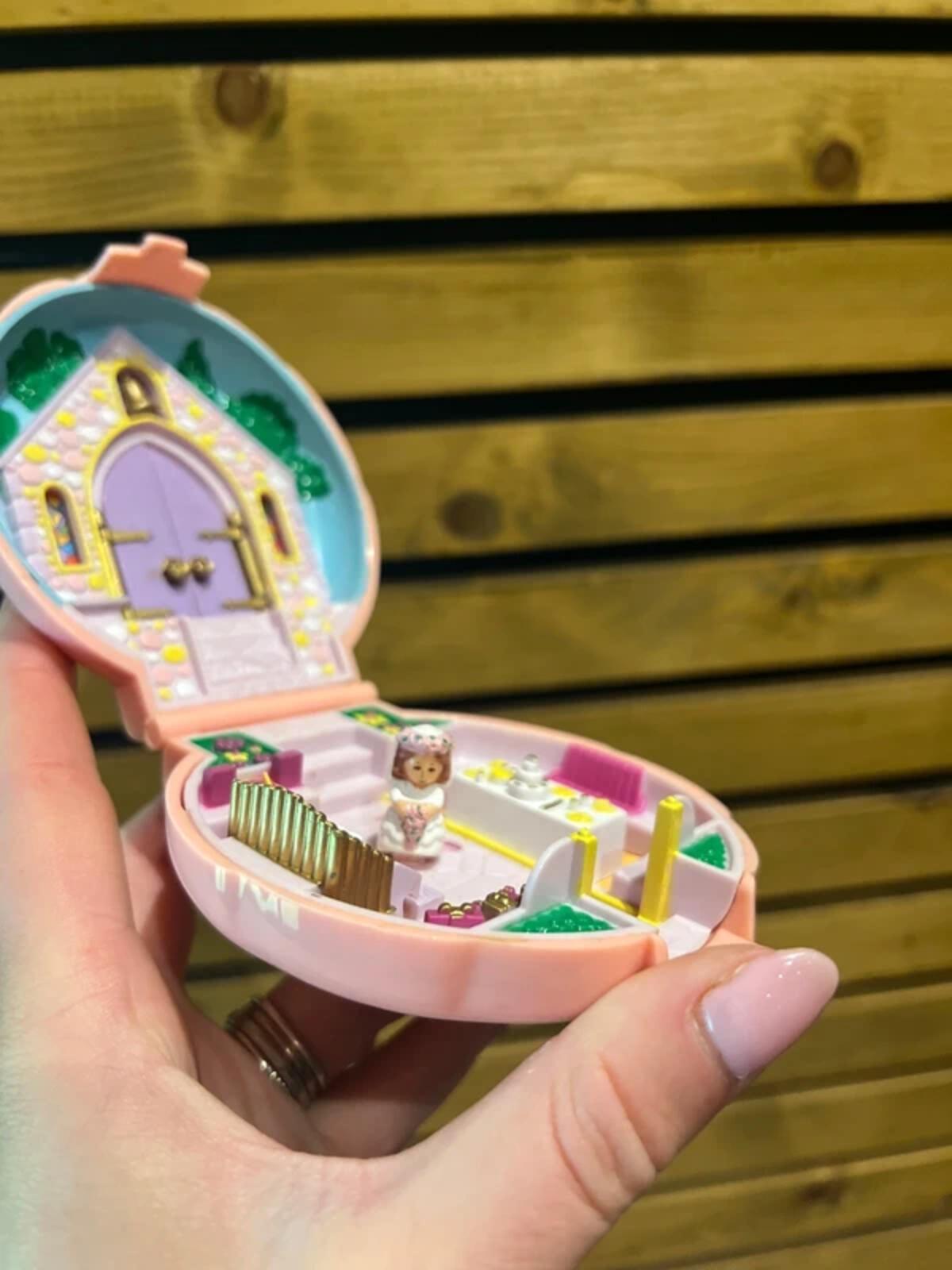 Polly Pocket Vintage 1989 Pink Wedding Day Compact Playset