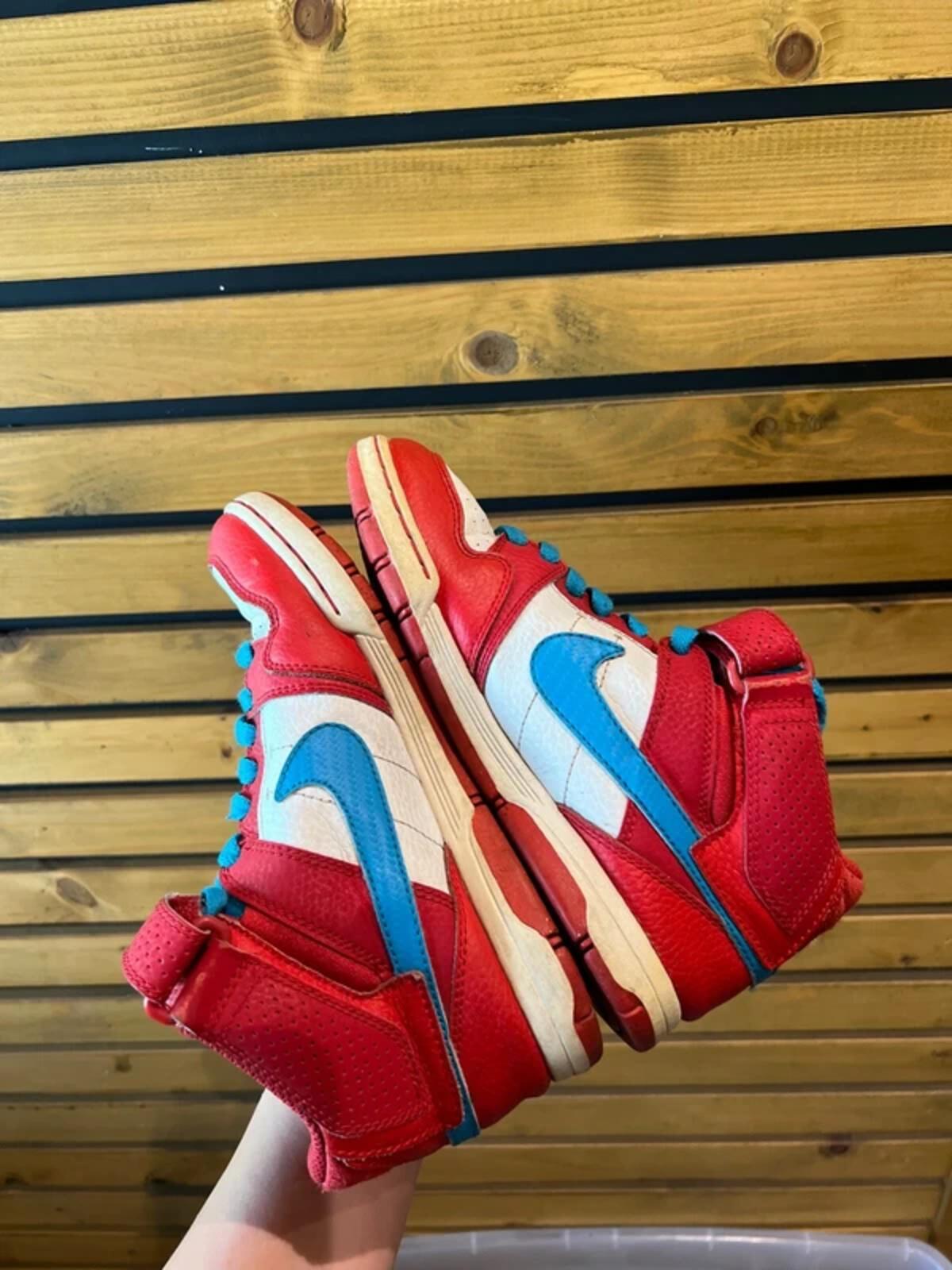 Vintage 2014 Nike SB Mogan Mid Red Trainers UK3