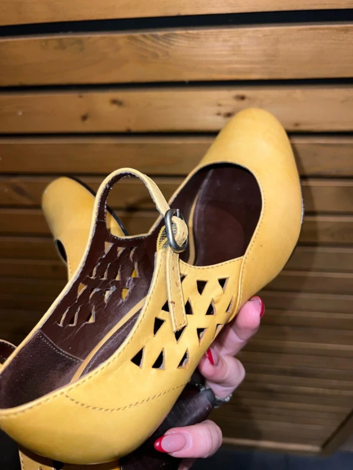 Kurt Geiger Mustard Mary Jane Heel Court Shoes UK3
