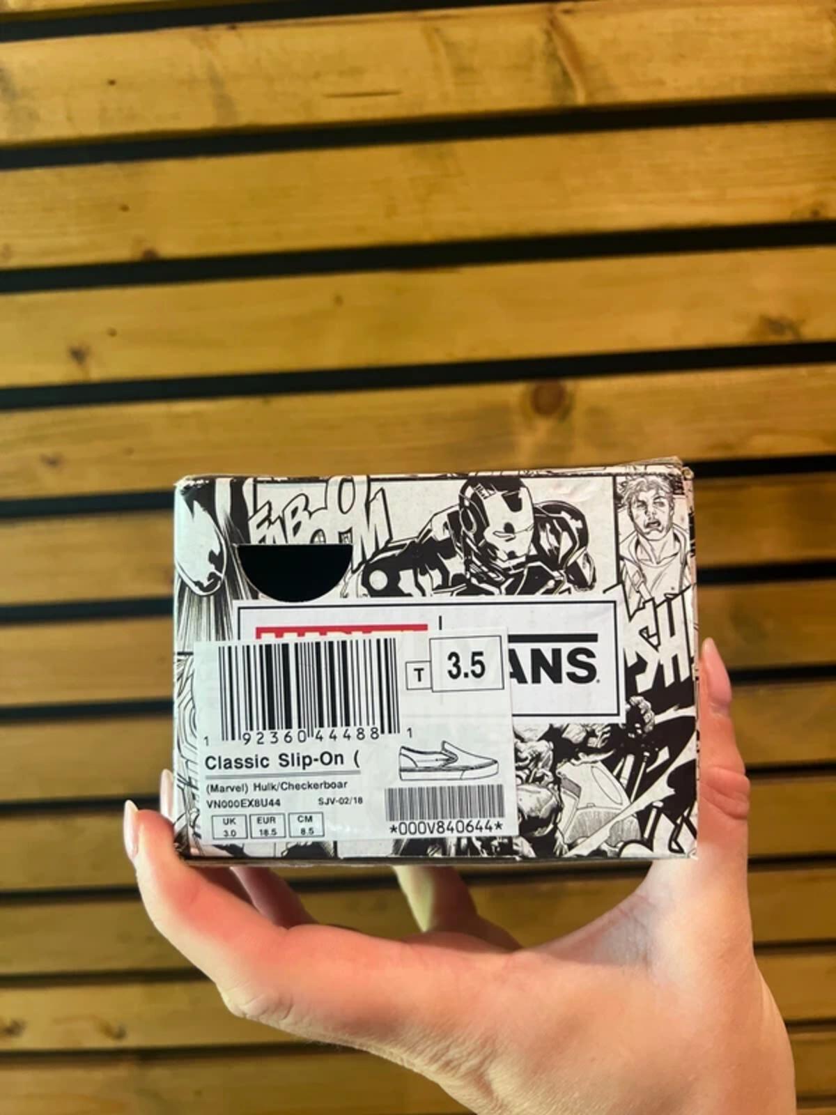 Vans x Marvel Hulk Checkerboard Trainers UK3