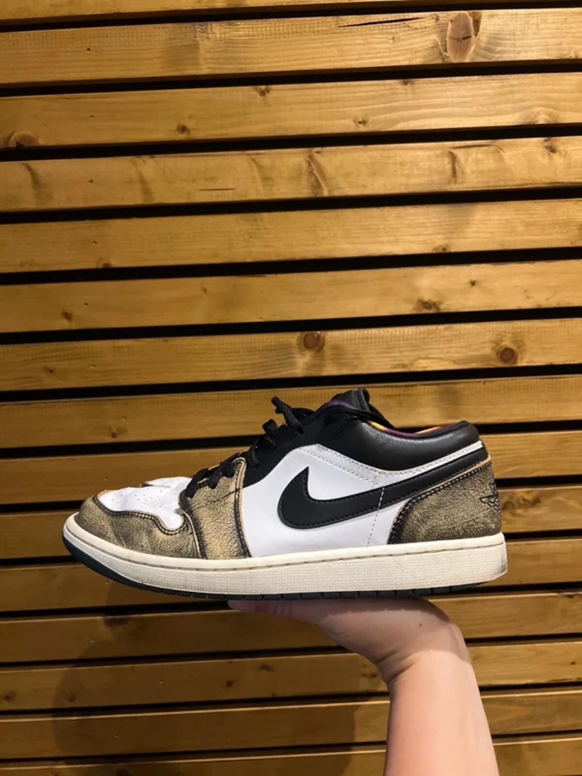 Nike Air Jordan 1 Low Wear Away Trainers UK8