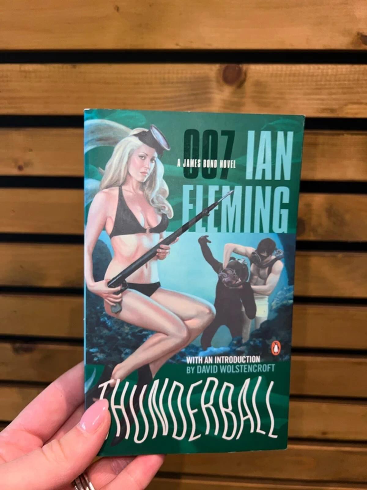 James Bond 007 Ian Fleming Rare Book Set (11)