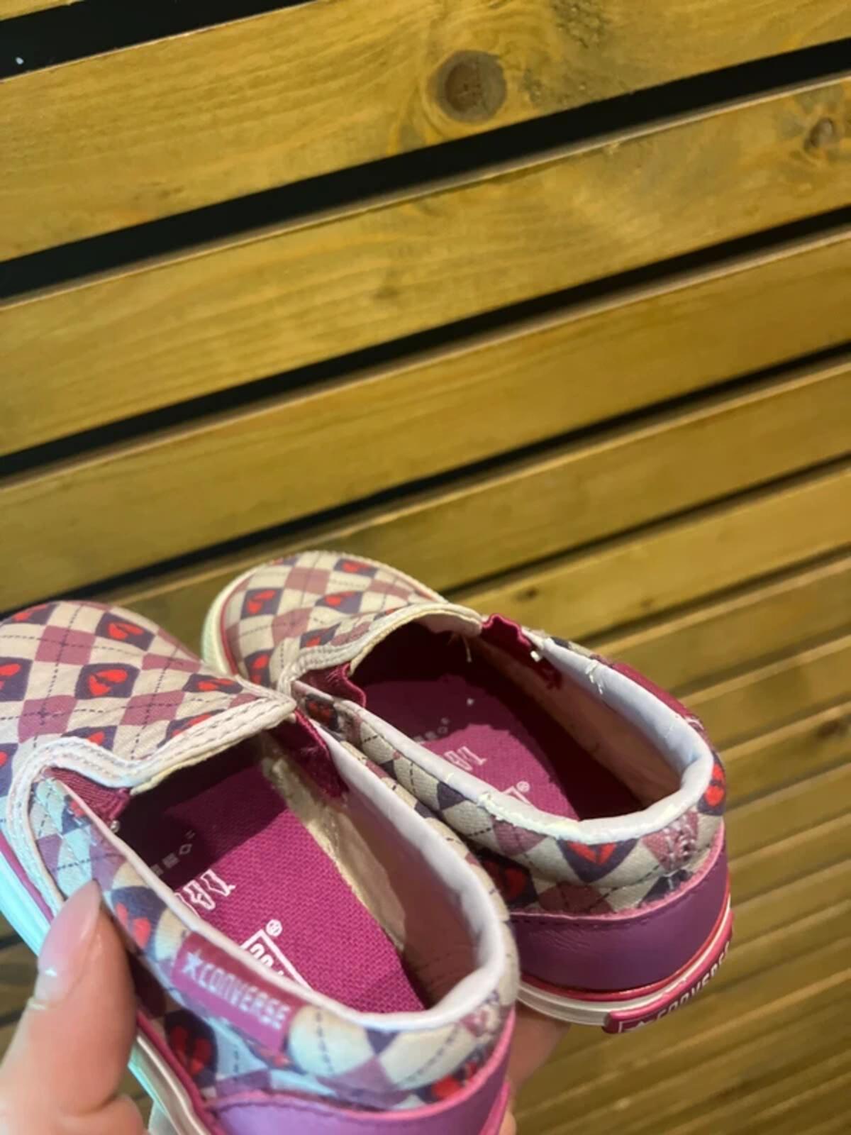 Converse Orchid Heart Slip On Trainers UK7