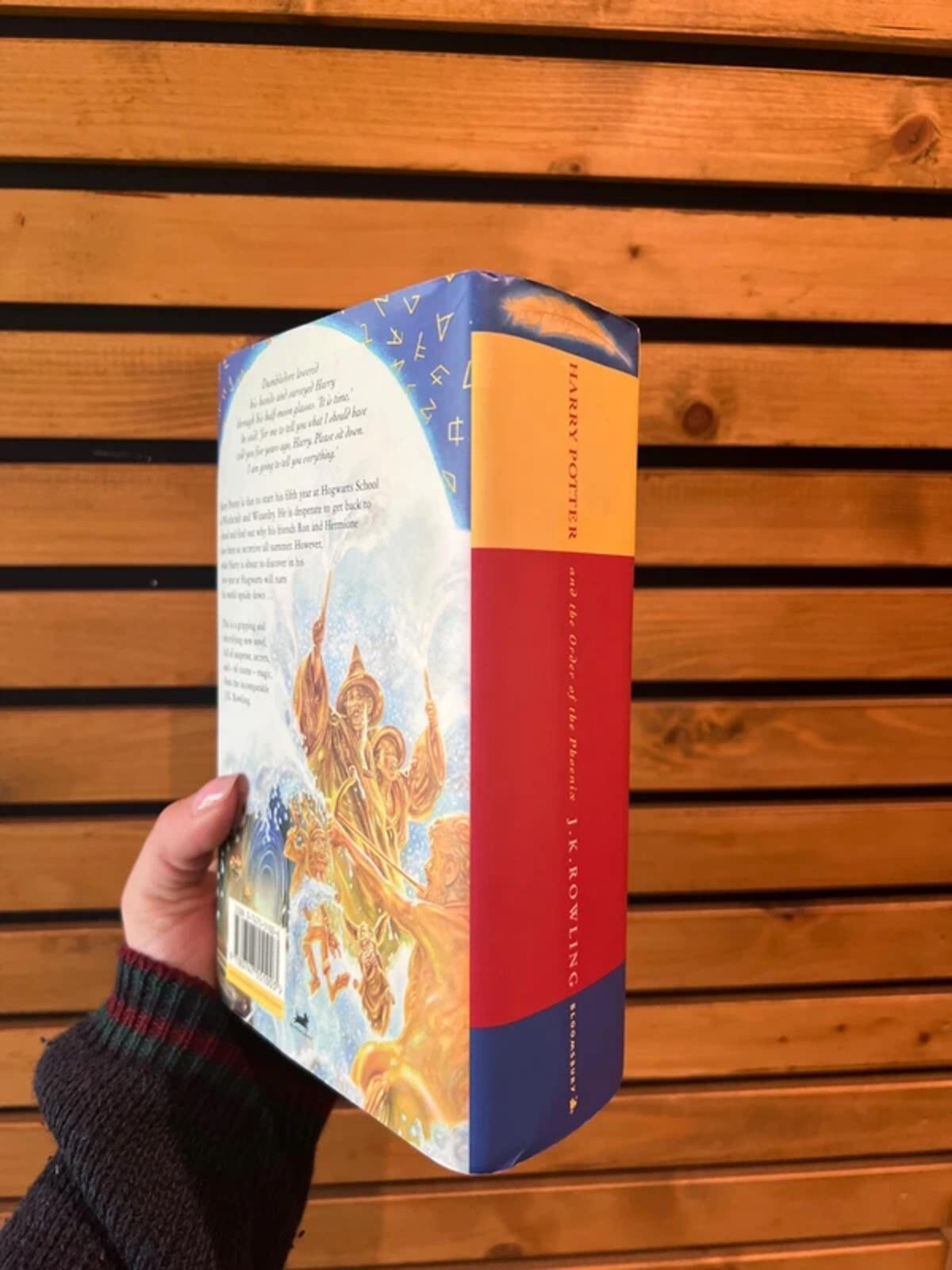 Vintage 2003 1st Edition Harry Potter & the Order of The Phoenix Book