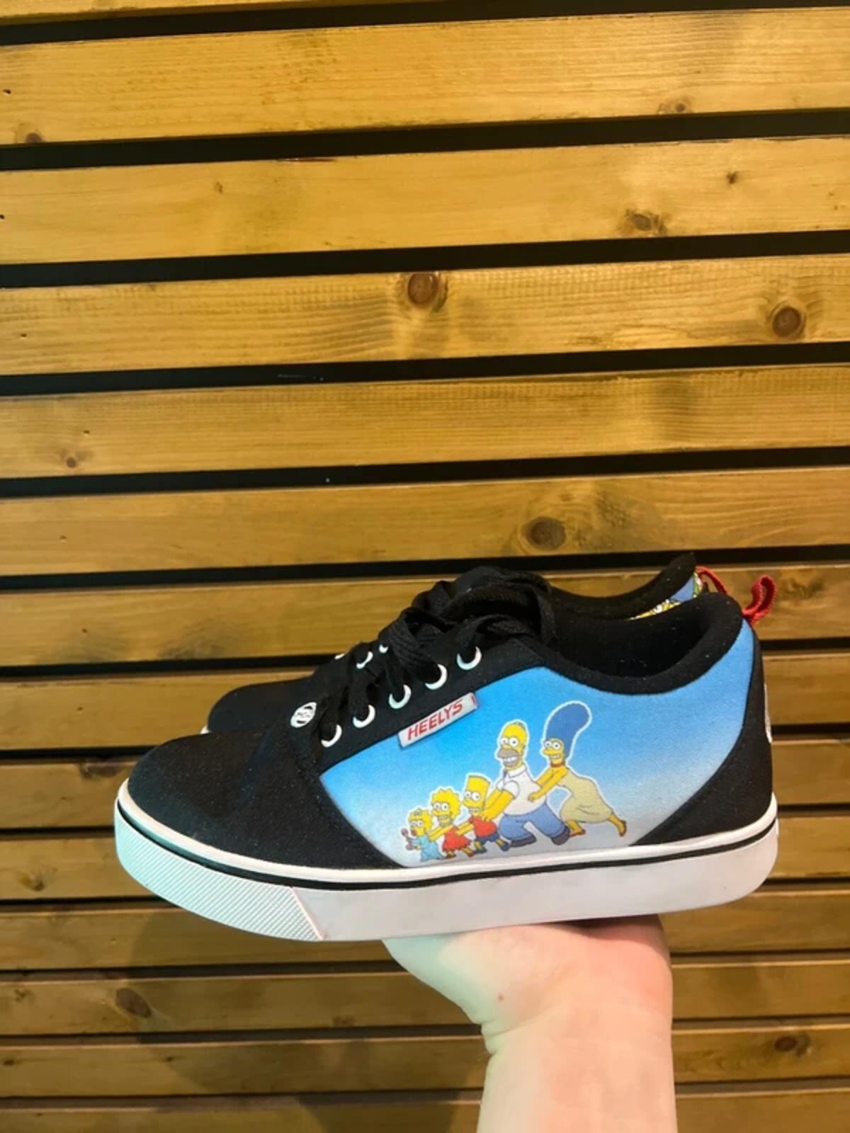 The Simpsons Heelys Pro 20 Prints Trainers UK4