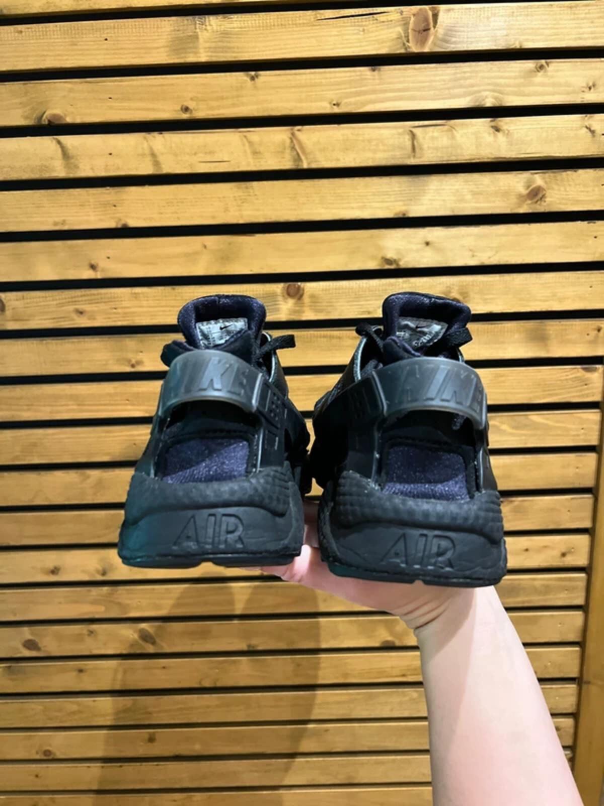 Nike Air Huarache Triple Black Trainers UK9