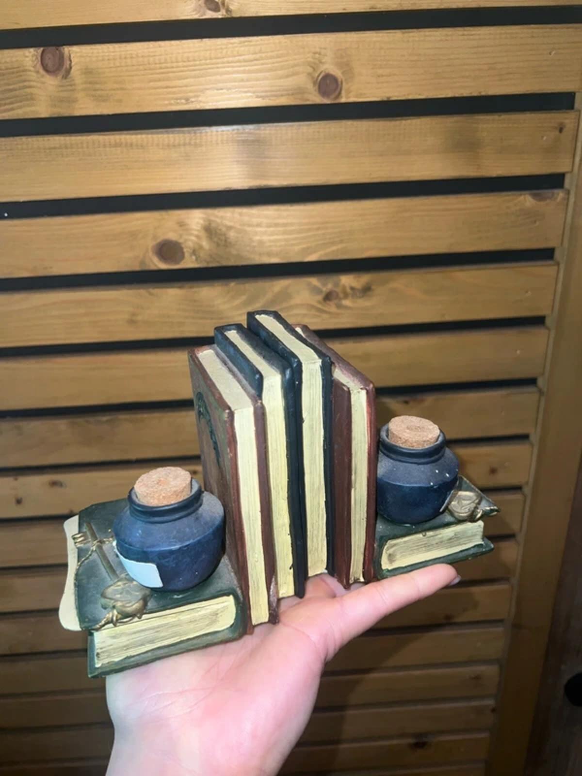 Vintage Crafted Stacked Romeo Juliet Shakespeare Bookends Pair