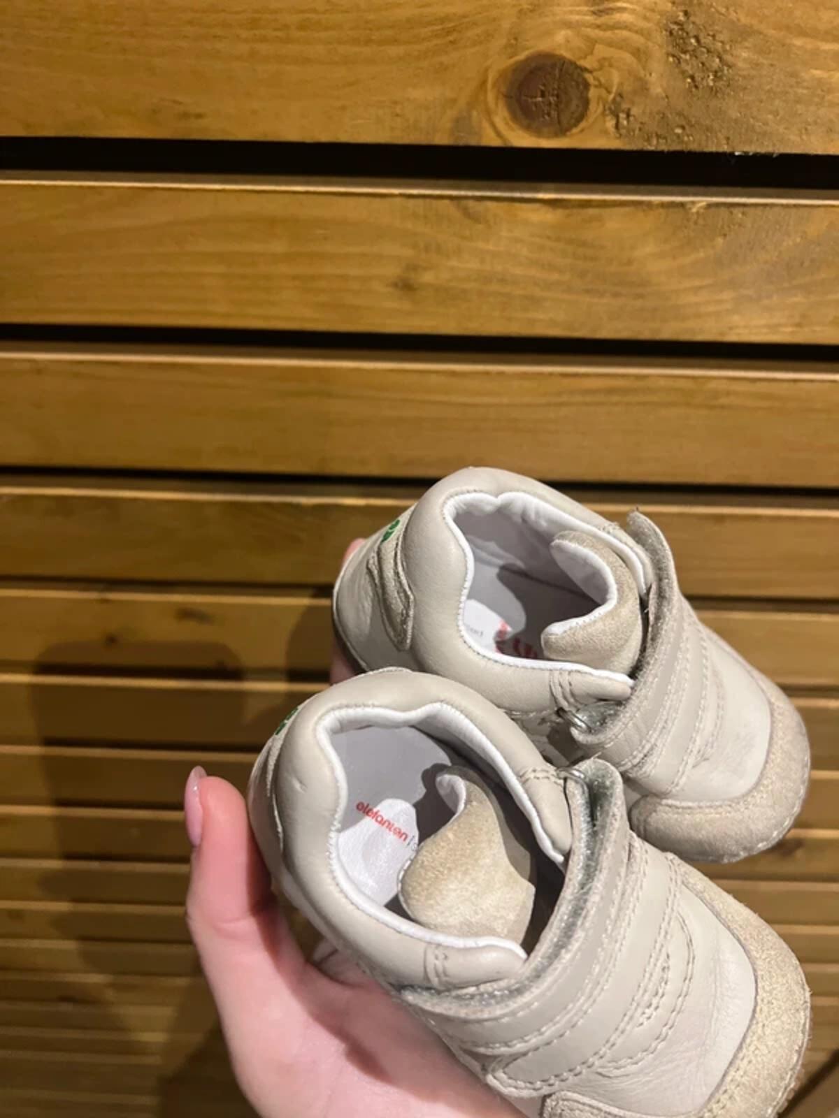 Elefanten Jeriel Elephant Beige Trainers UK4
