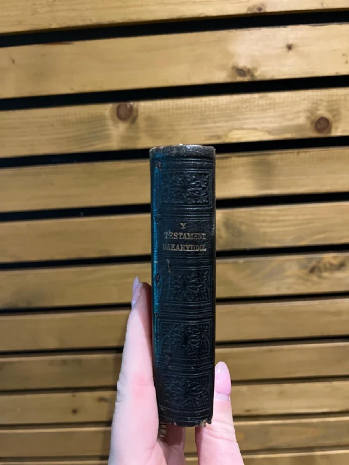 Vintage Antique Welsh Holy Bible